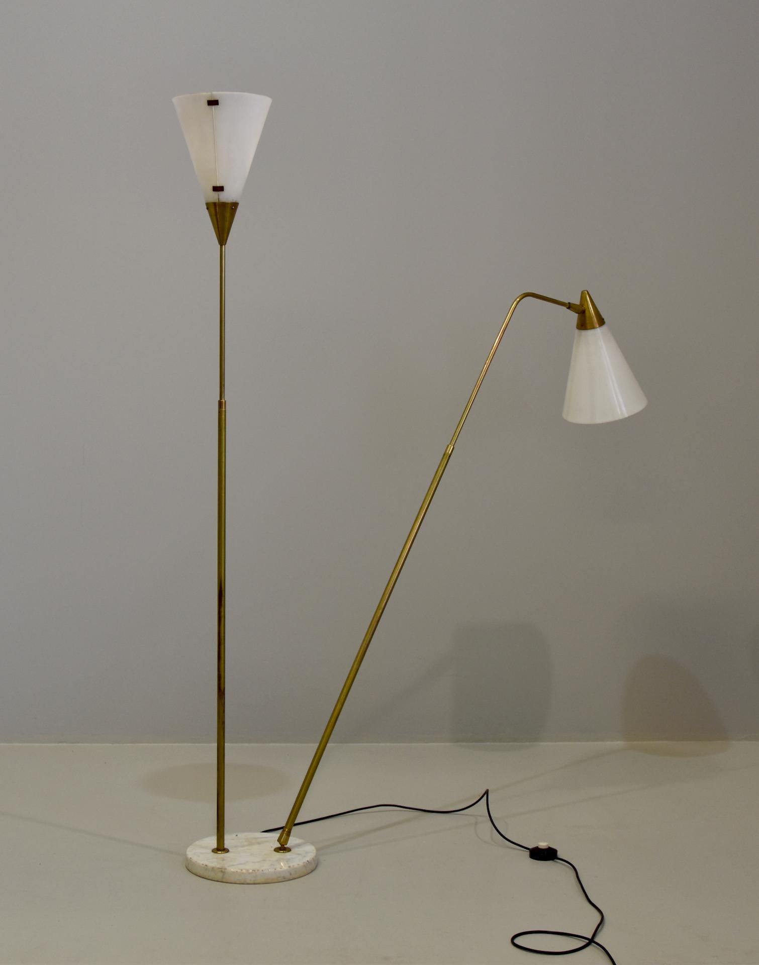 Giuseppe Ostuni Rare Adjustable Floor Lamp, Brass, Acrylic, O-Luce, Italy, 1950s For Sale 6