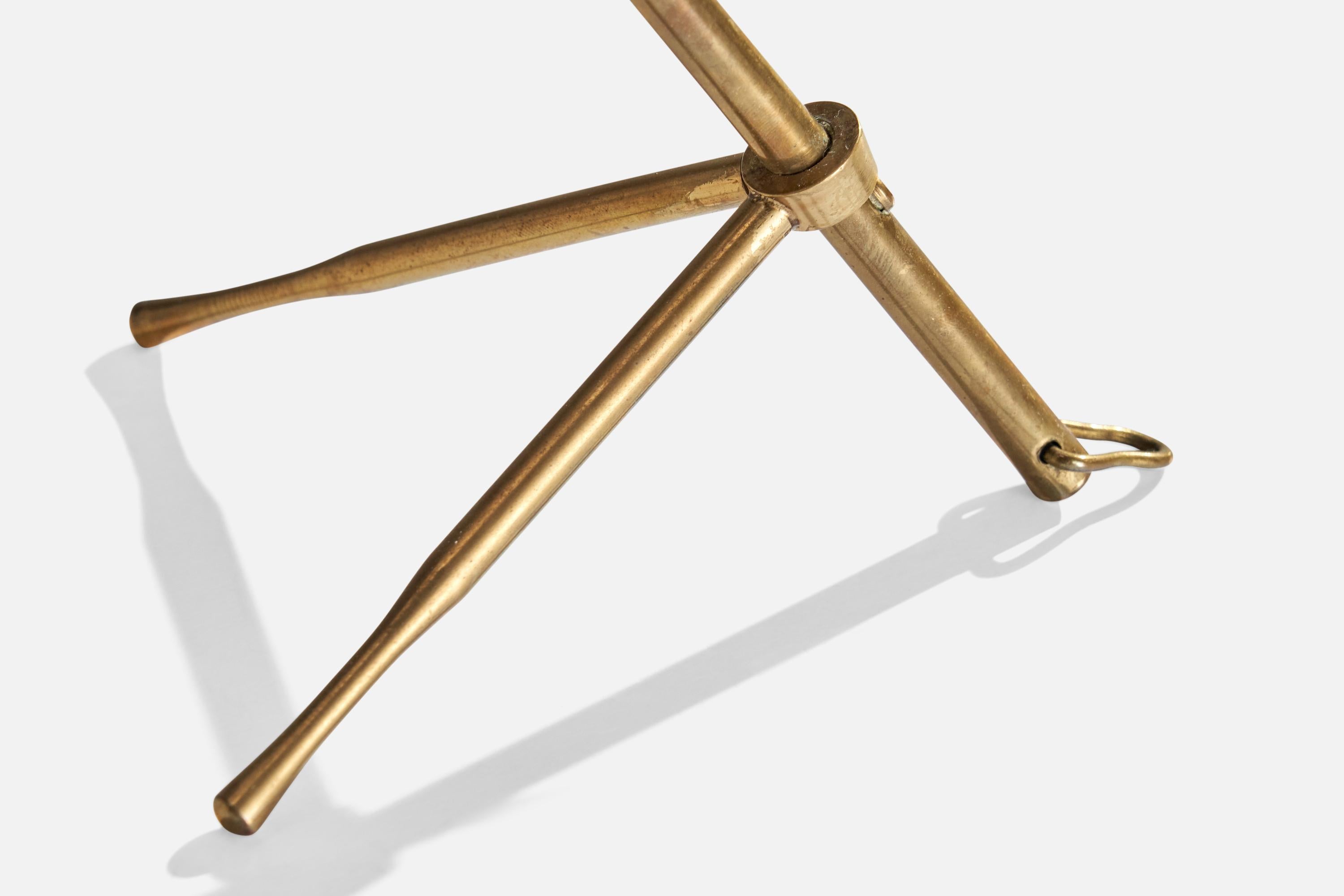 Giuseppe Ostuni, Table Lamp, Brass, Metal, Italy, 1950s For Sale 2