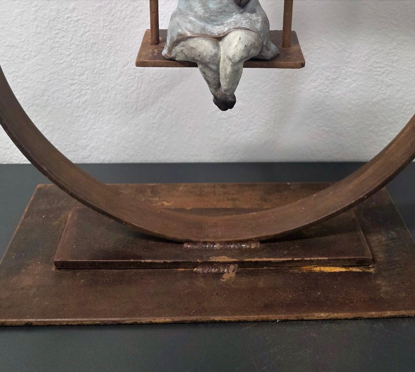 Ewe-Who On Swing 7/50 - Sculpture Contemporaneo di Giuseppe Palumbo