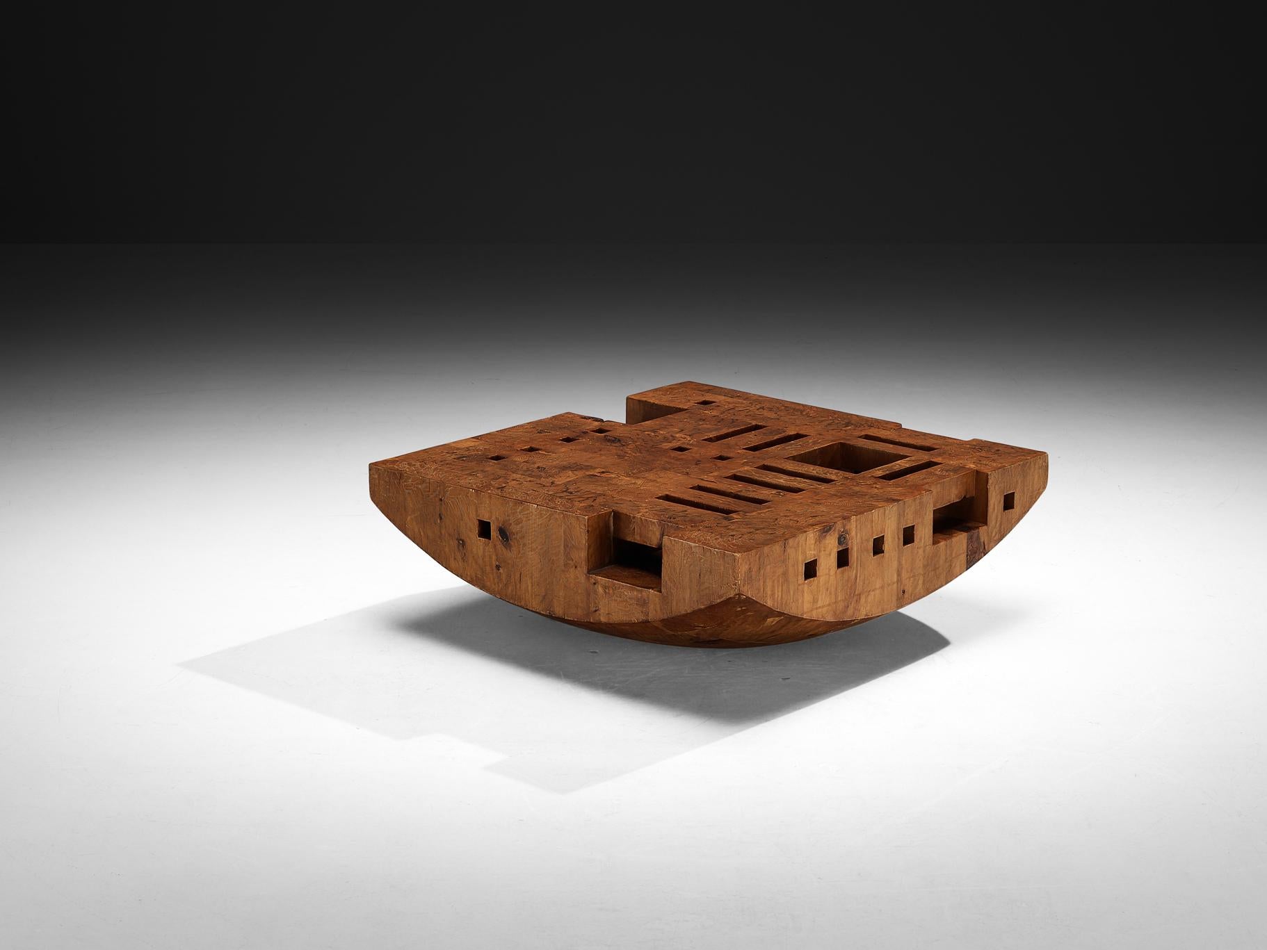 Giuseppe Rivadossi 'Bloco Galla' Coffee Table in Pine In Good Condition For Sale In Waalwijk, NL