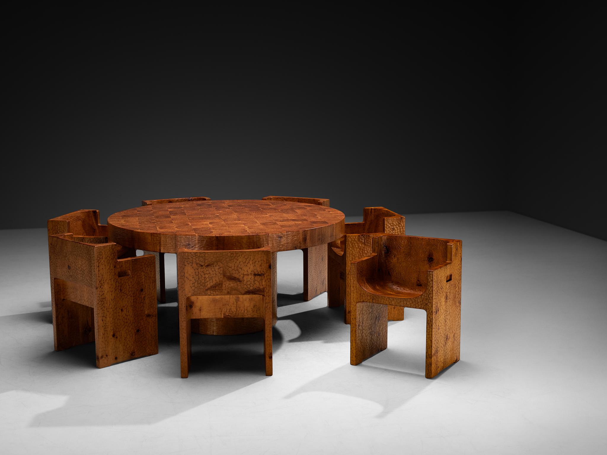 Giuseppe Rivadossi Dining Set with Armchairs and Round Table in Carved Pine en vente 4