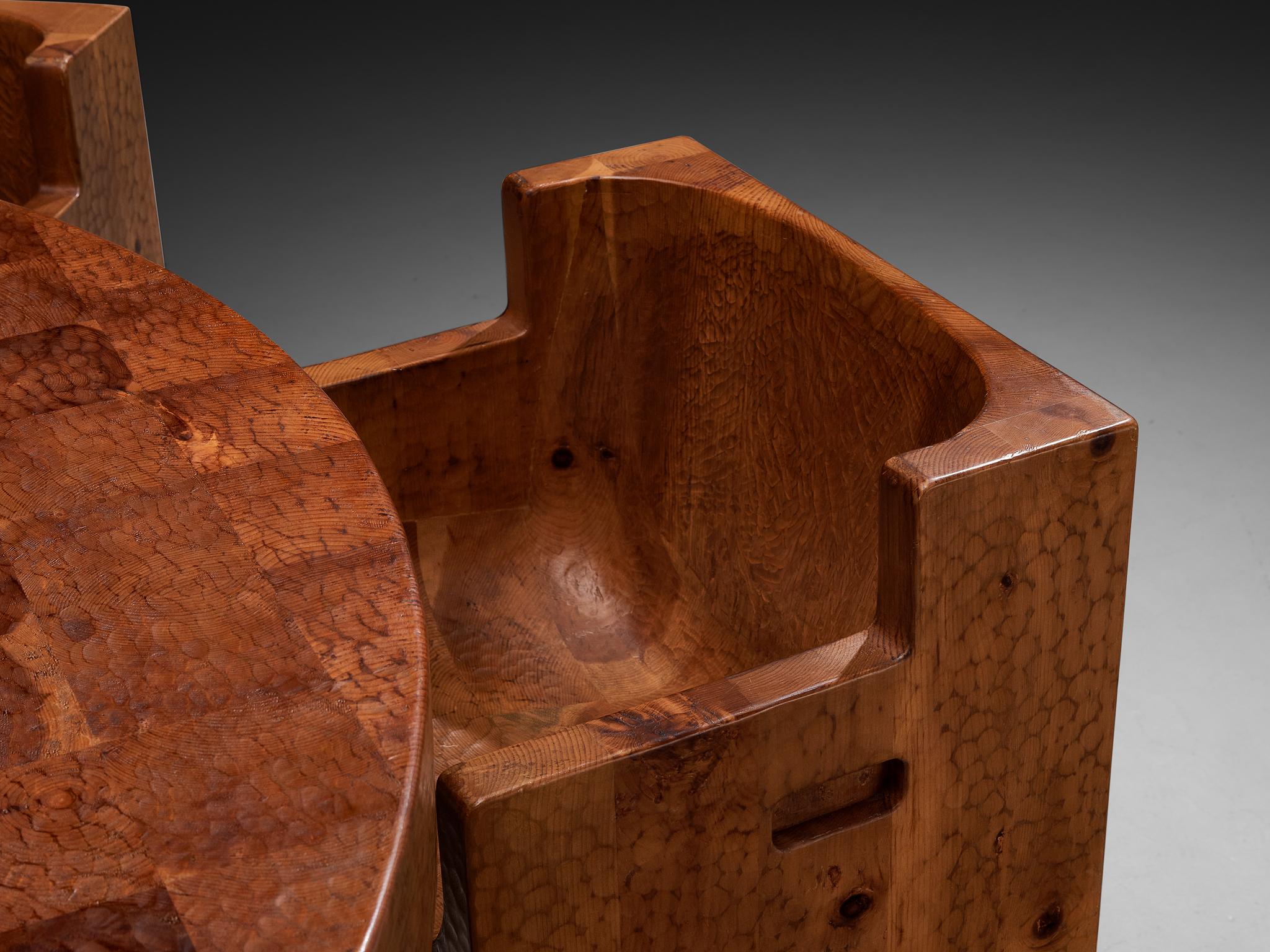 Giuseppe Rivadossi Dining Set with Armchairs and Round Table in Carved Pine en vente 1