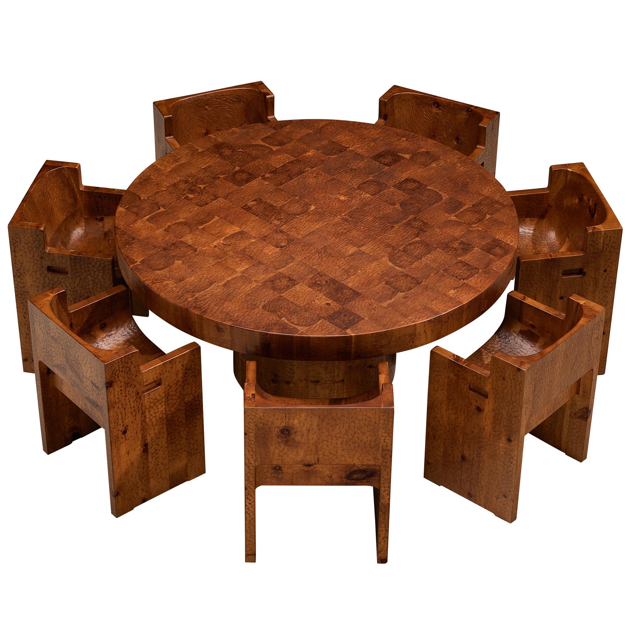 Giuseppe Rivadossi Dining Set with Armchairs and Round Table in Carved Pine en vente