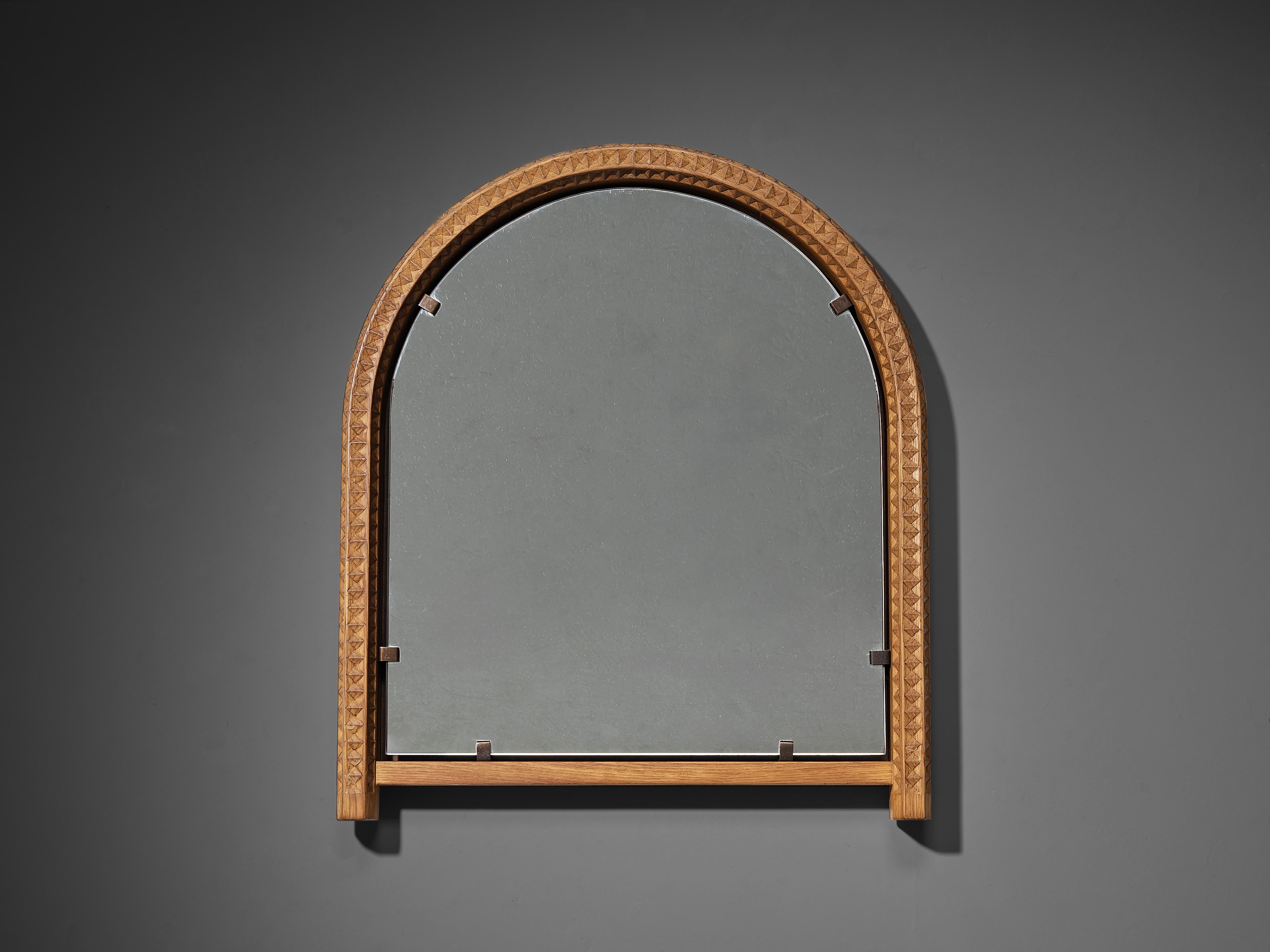 Fin du 20e siècle Giuseppe Rivadossi pour Officina Rivadossi Miroir arqué en noyer en vente
