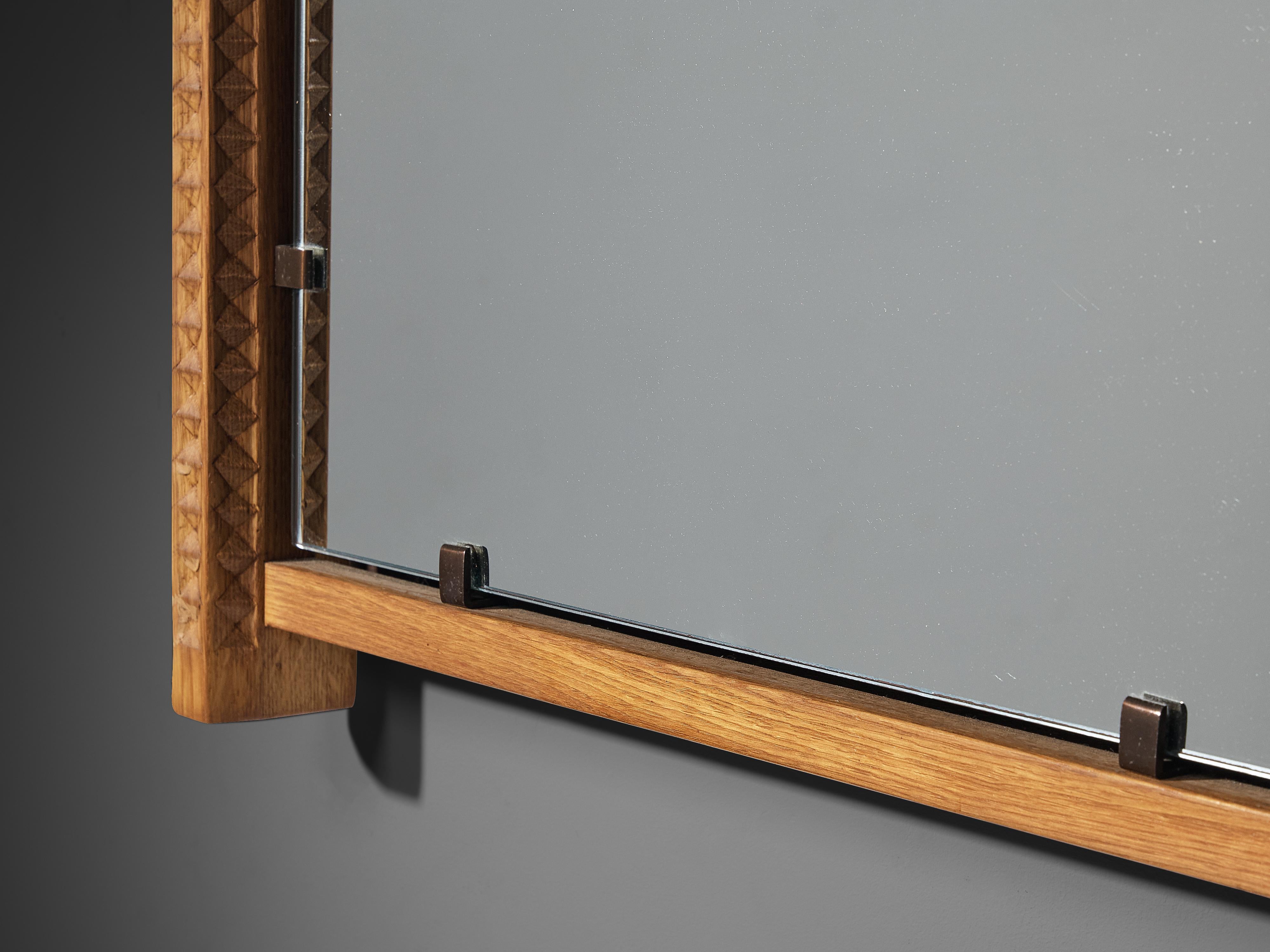 Giuseppe Rivadossi pour Officina Rivadossi Miroir arqué en noyer en vente 1