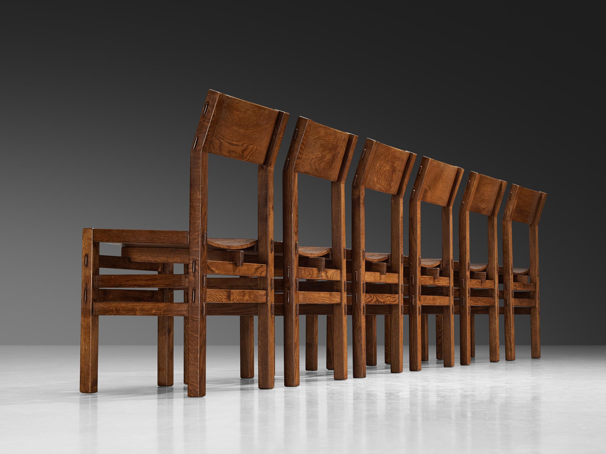 Giuseppe Rivadossi per Officina Rivadossi Sedie da pranzo con intagli in Oak in vendita 1