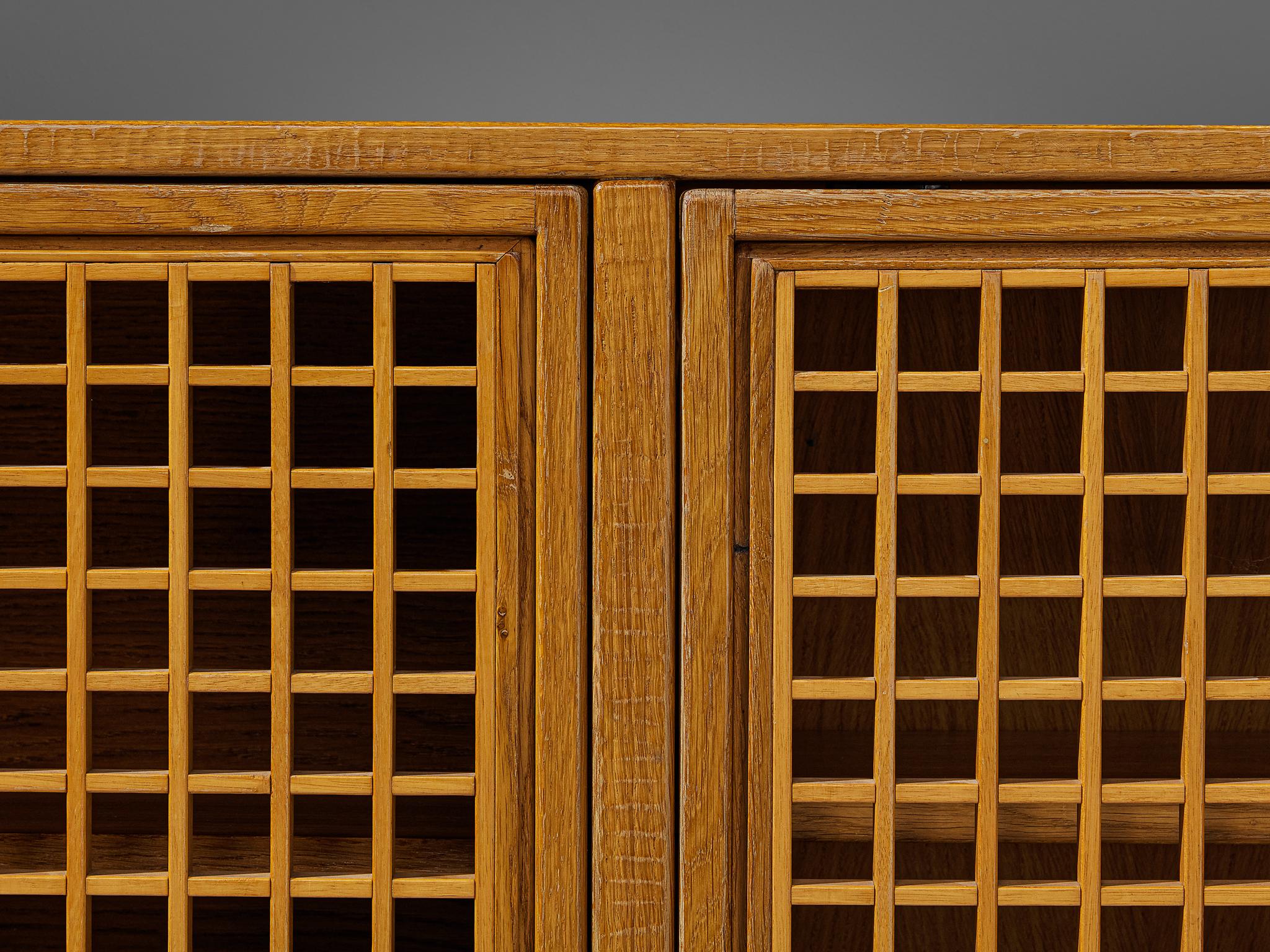 Giuseppe Rivadossi per Officina Rivadossi Credenza con ripiani in Oak in vendita 1