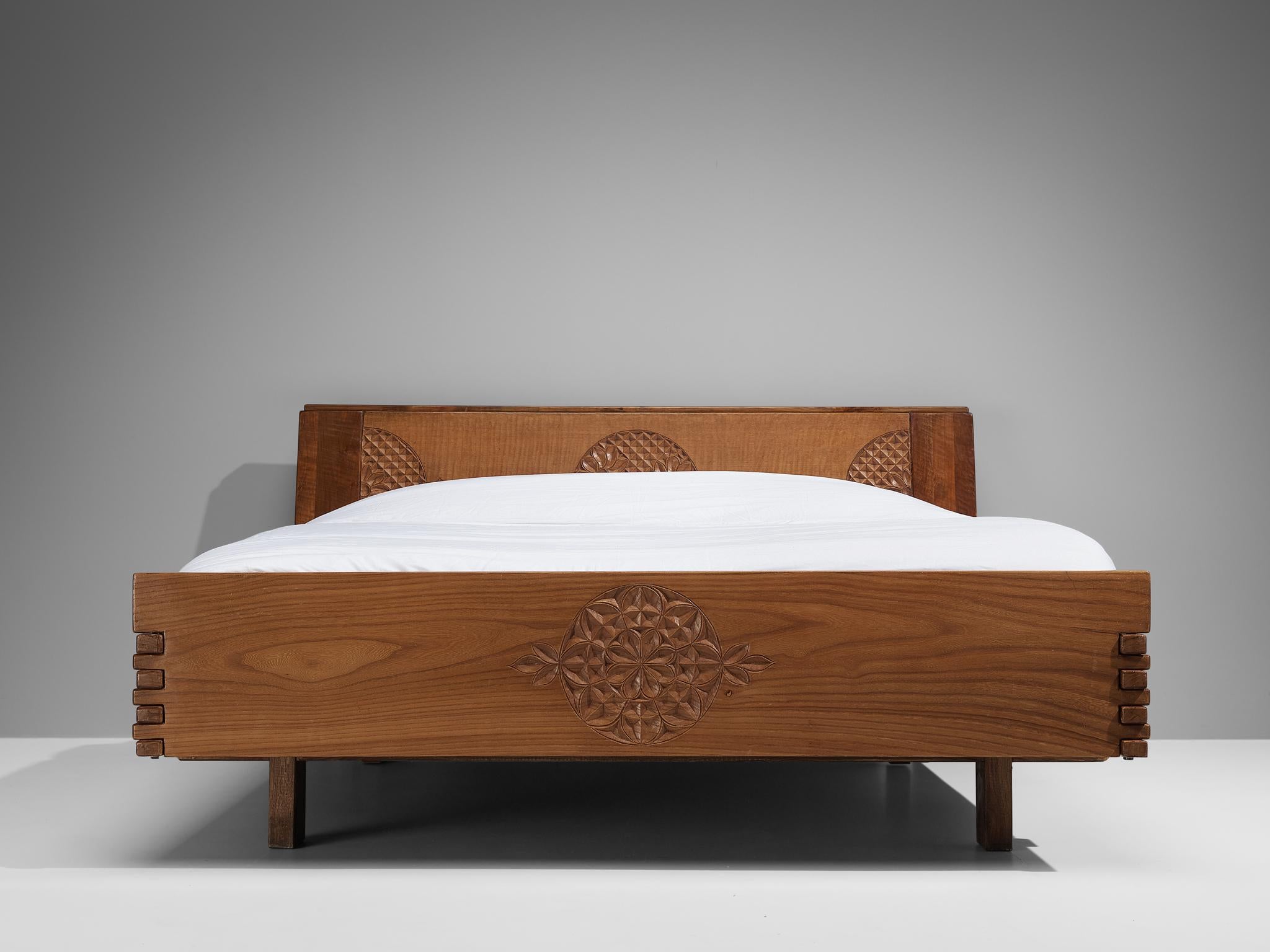 Giuseppe Rivadossi for Officina Rivadossi King Bed in Walnut 4
