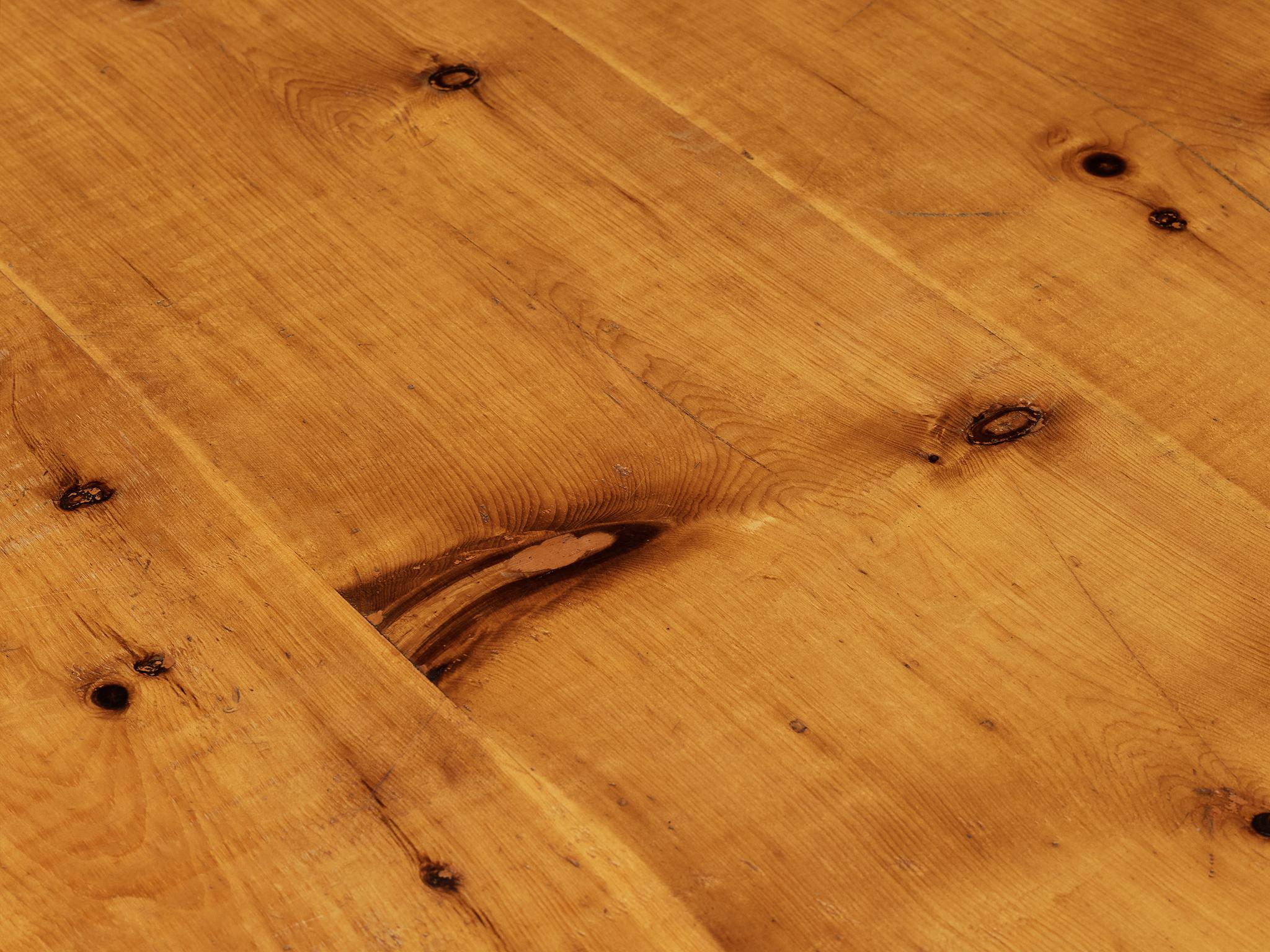 Giuseppe Rivadossi for Officina Rivadossi Large Dining Table in Pine For Sale 4