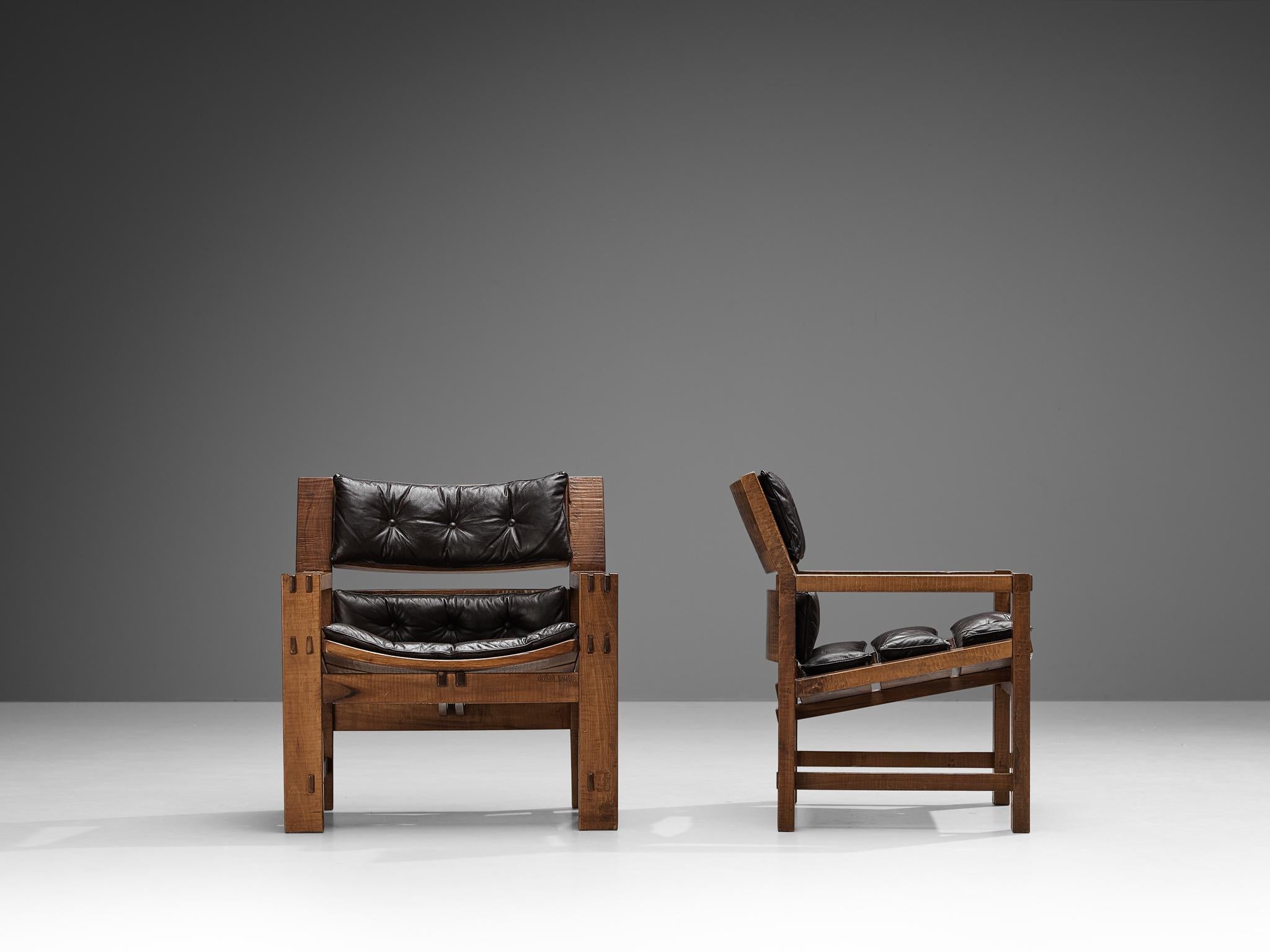 Giuseppe Rivadossi for Officina Rivadossi Pair of Lounge Chairs in Walnut In Good Condition In Waalwijk, NL