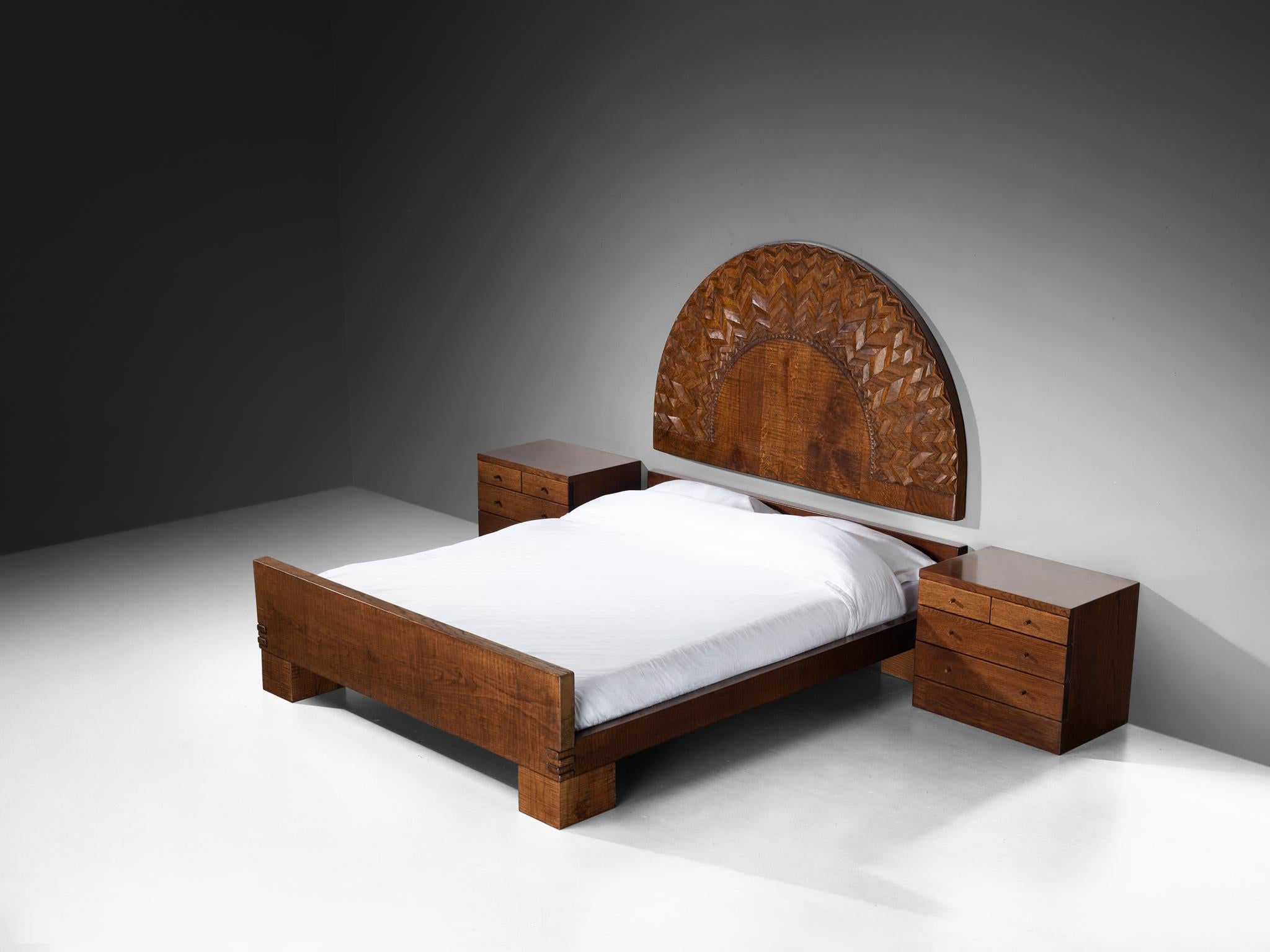 Giuseppe Rivadossi for Officina Rivadossi Queen Bed with Nightstands in Oak For Sale 2