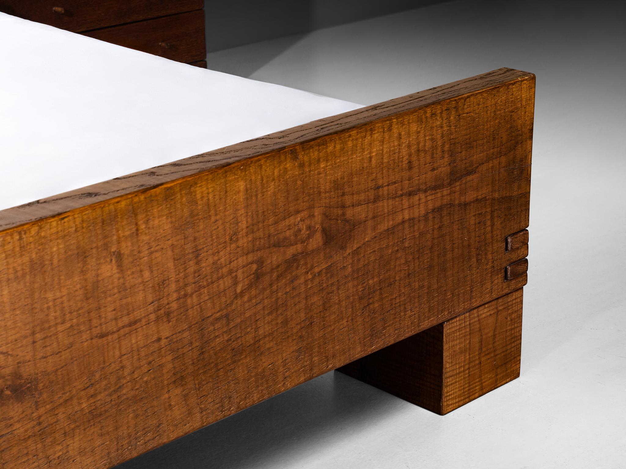 Giuseppe Rivadossi for Officina Rivadossi Queen Bed with Nightstands in Oak For Sale 4