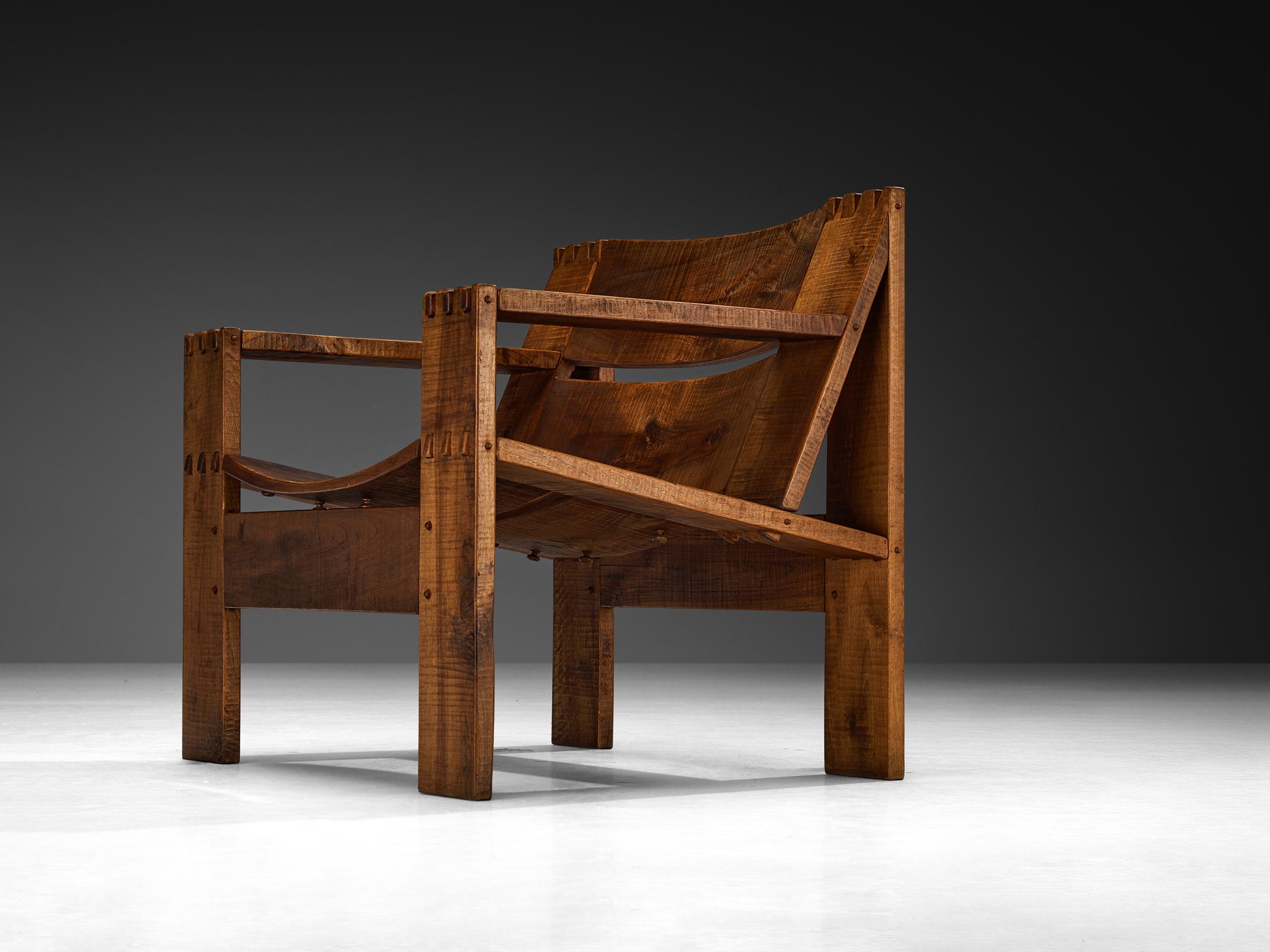 Giuseppe Rivadossi for Officina Rivadossi 'Rocca' Lounge Chair in Walnut In Good Condition For Sale In Waalwijk, NL