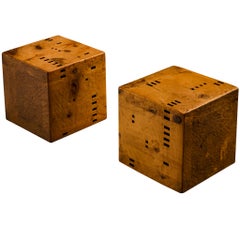 Giuseppe Rivadossi per Officina Rivadossi Tavolino unico a cubetti in pino