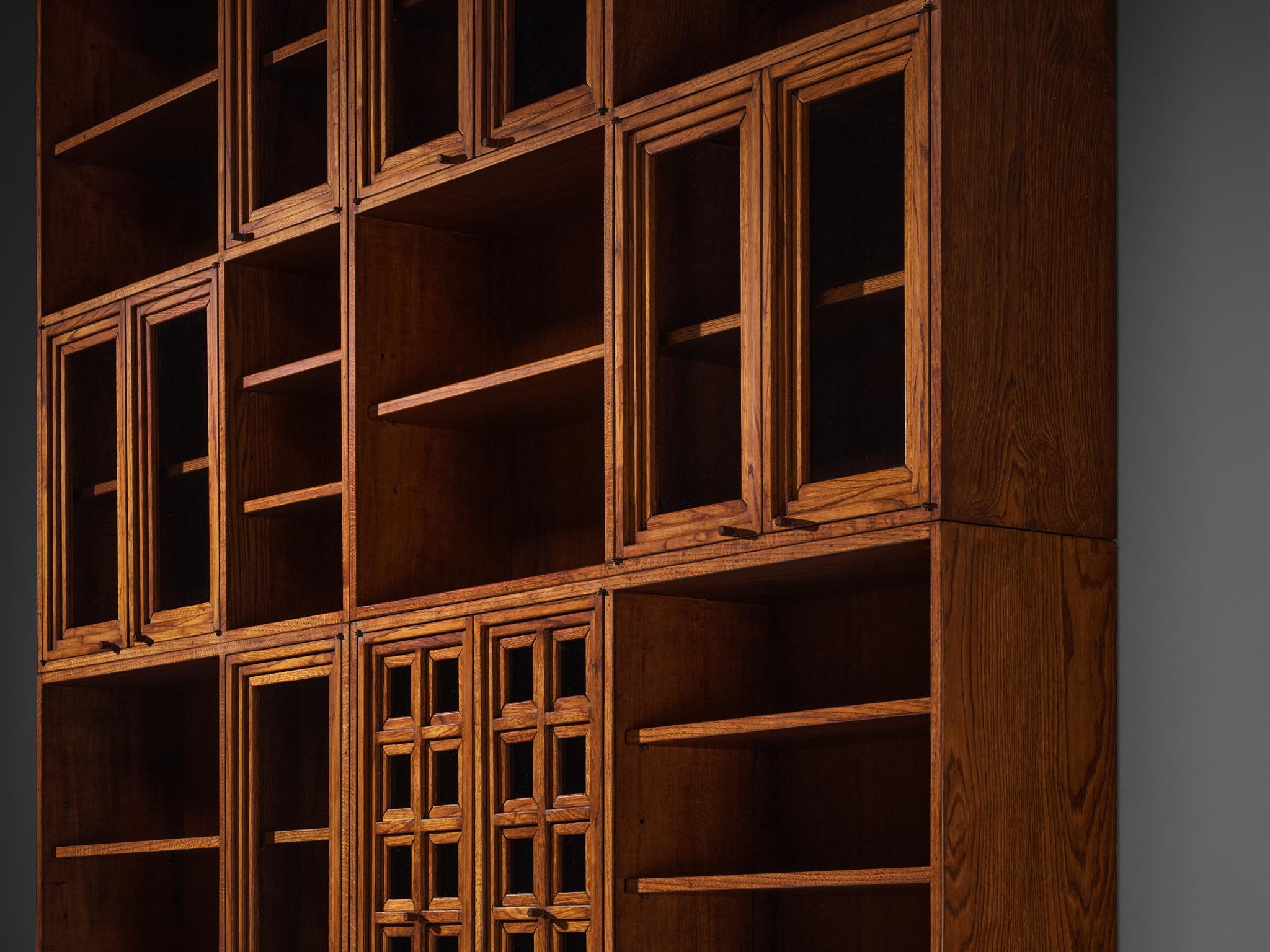 Italiano Libreria o pensile Giuseppe Rivadossi in Oak in vendita