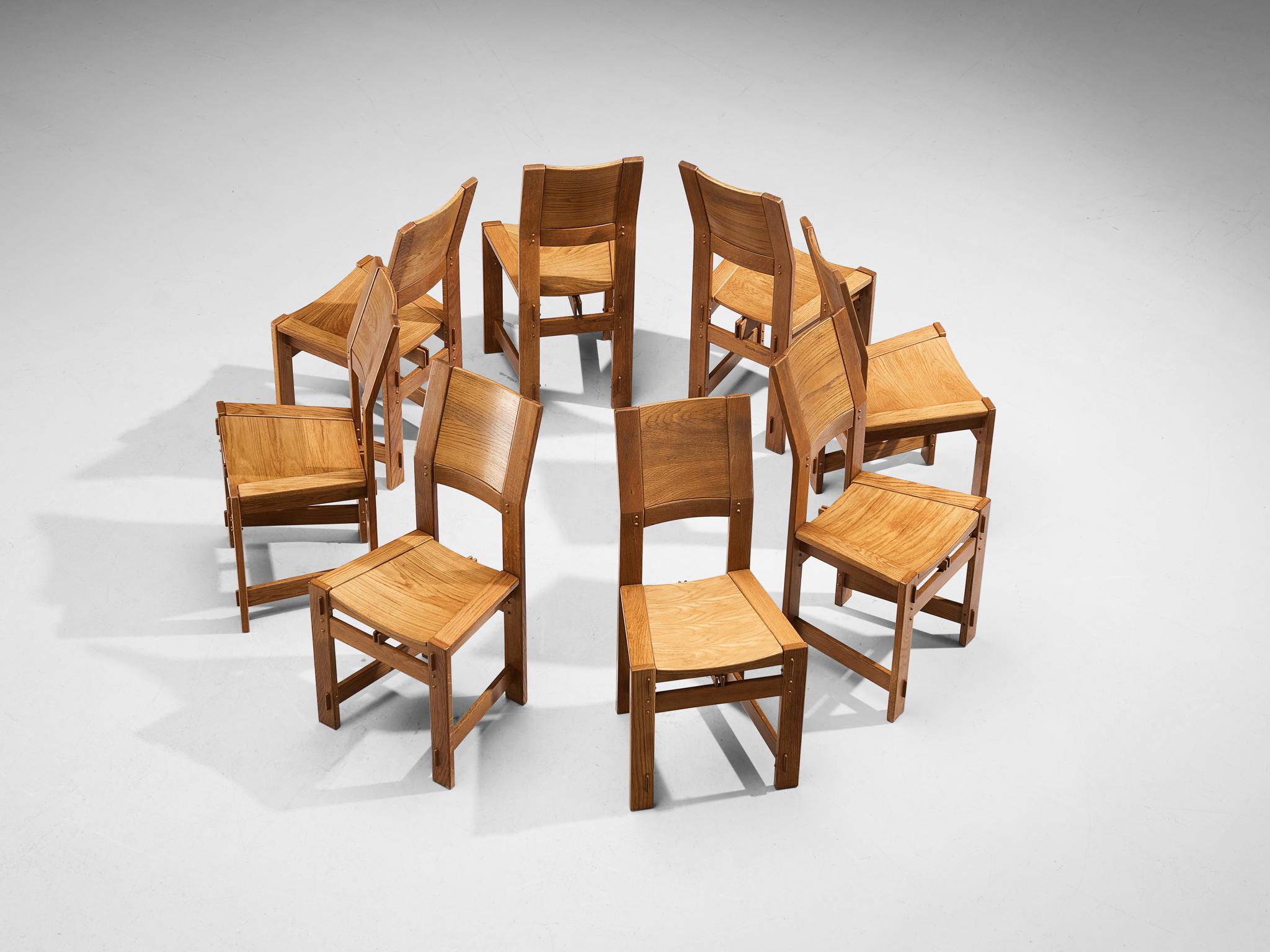 Giuseppe Rivadossi Set of Eight Dining Chairs in Oak For Sale 7