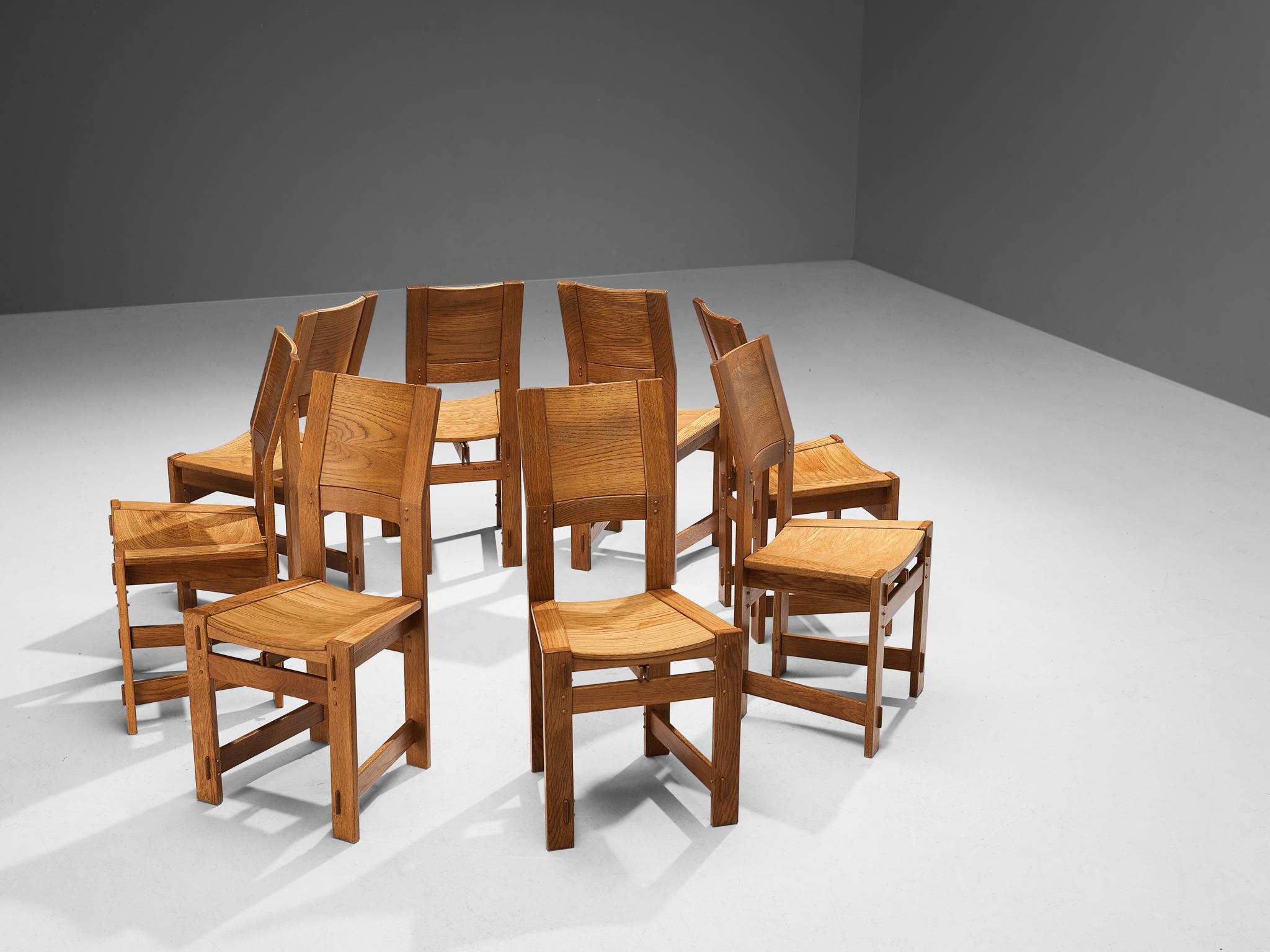 Chêne Giuseppe Rivadossi ensemble de huit chaises de salle à manger en chêne en vente