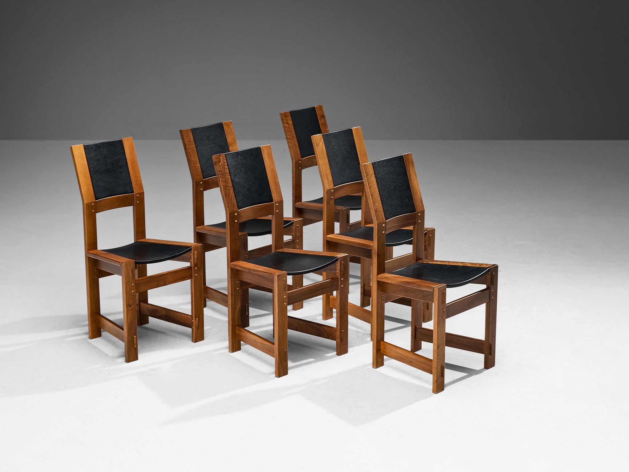 Giuseppe Rivadossi Ensemble de six chaises de salle à manger en noyer et tapisserie noire en vente 1