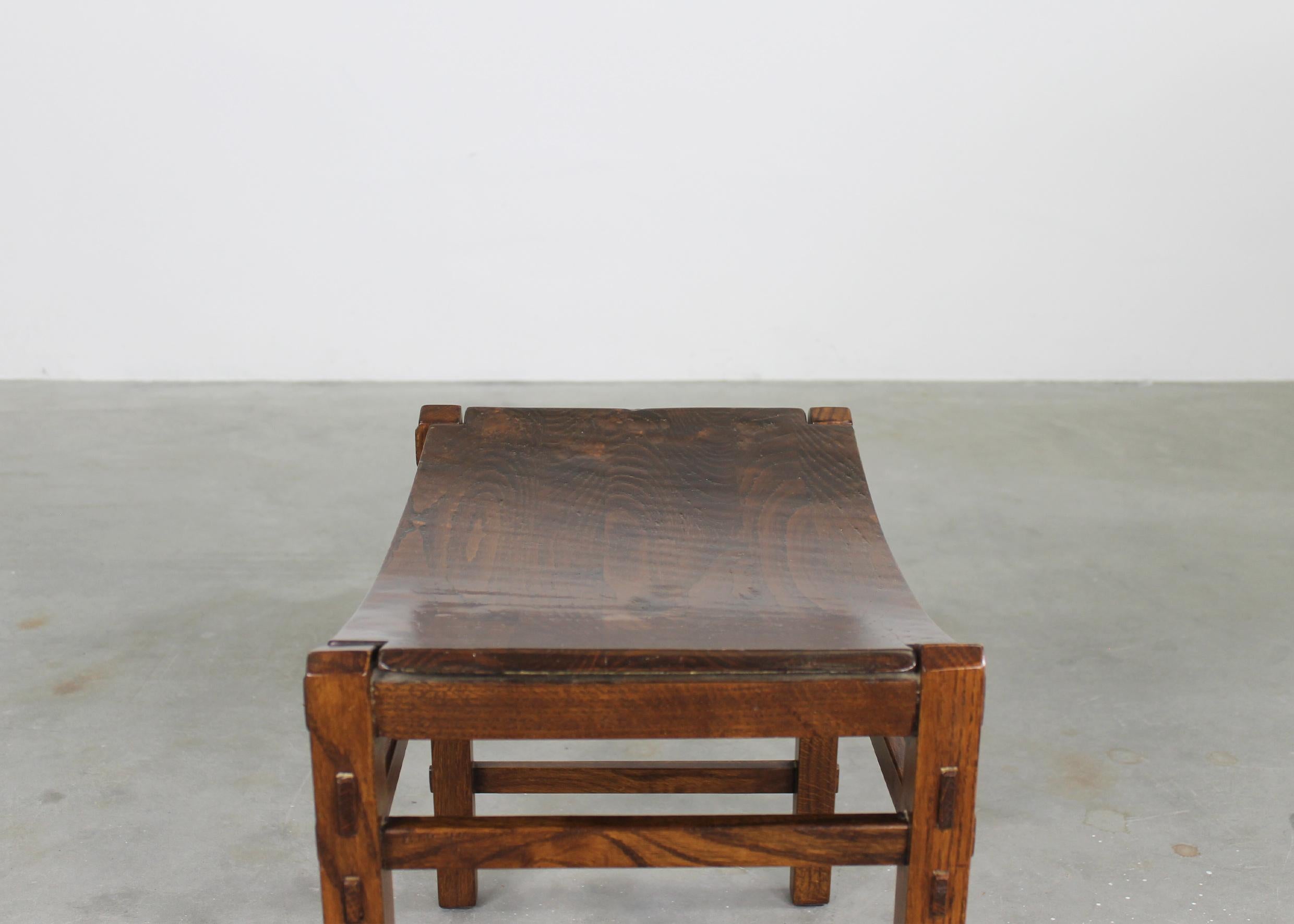 Ensemble de deux tabourets en chêne Giuseppe Rivadossi, Officina Rivadossi, 1970 en vente 7