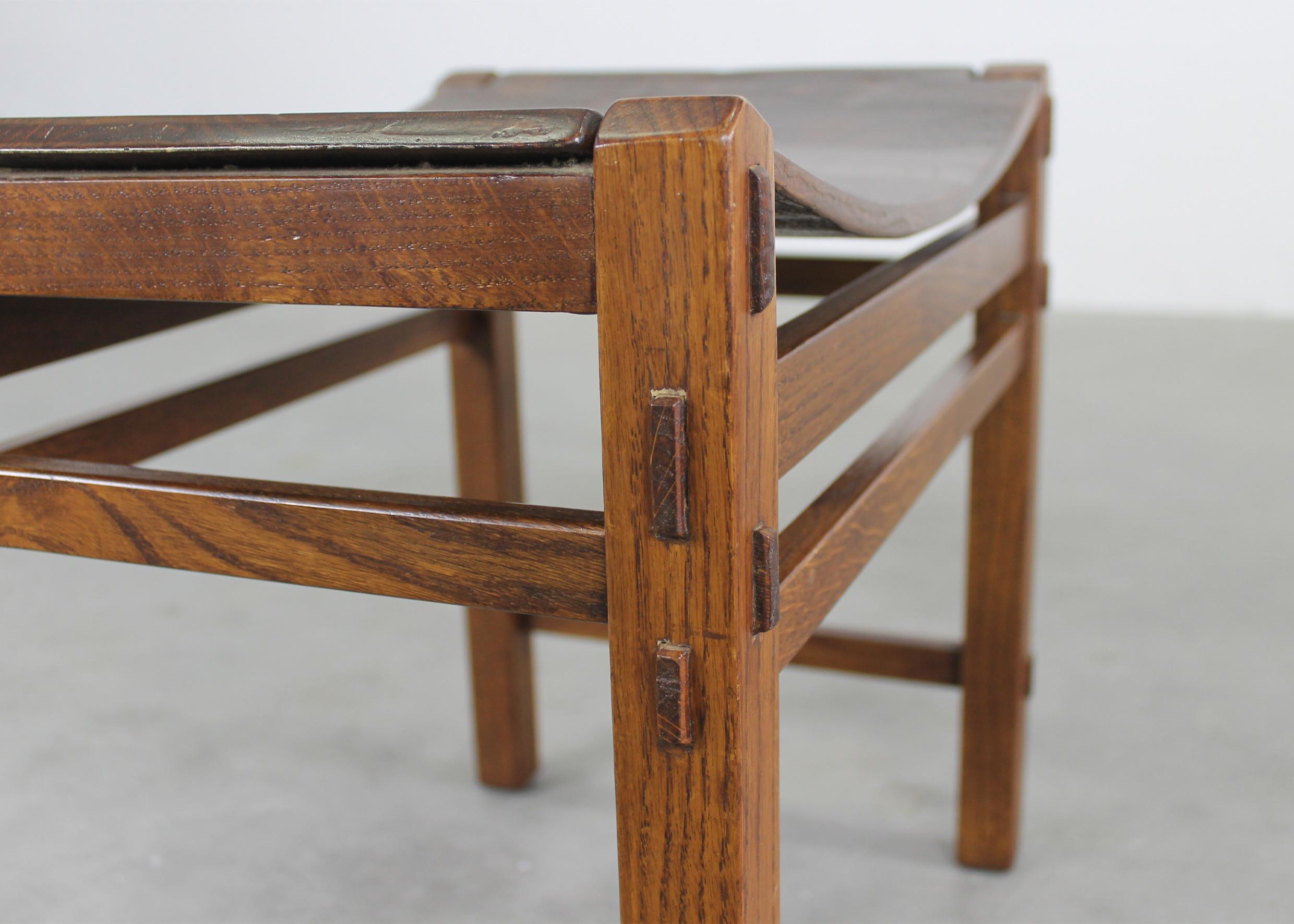 Giuseppe Rivadossi Set of Two Stools in Oak Wood by Officina Rivadossi 1970s For Sale 11