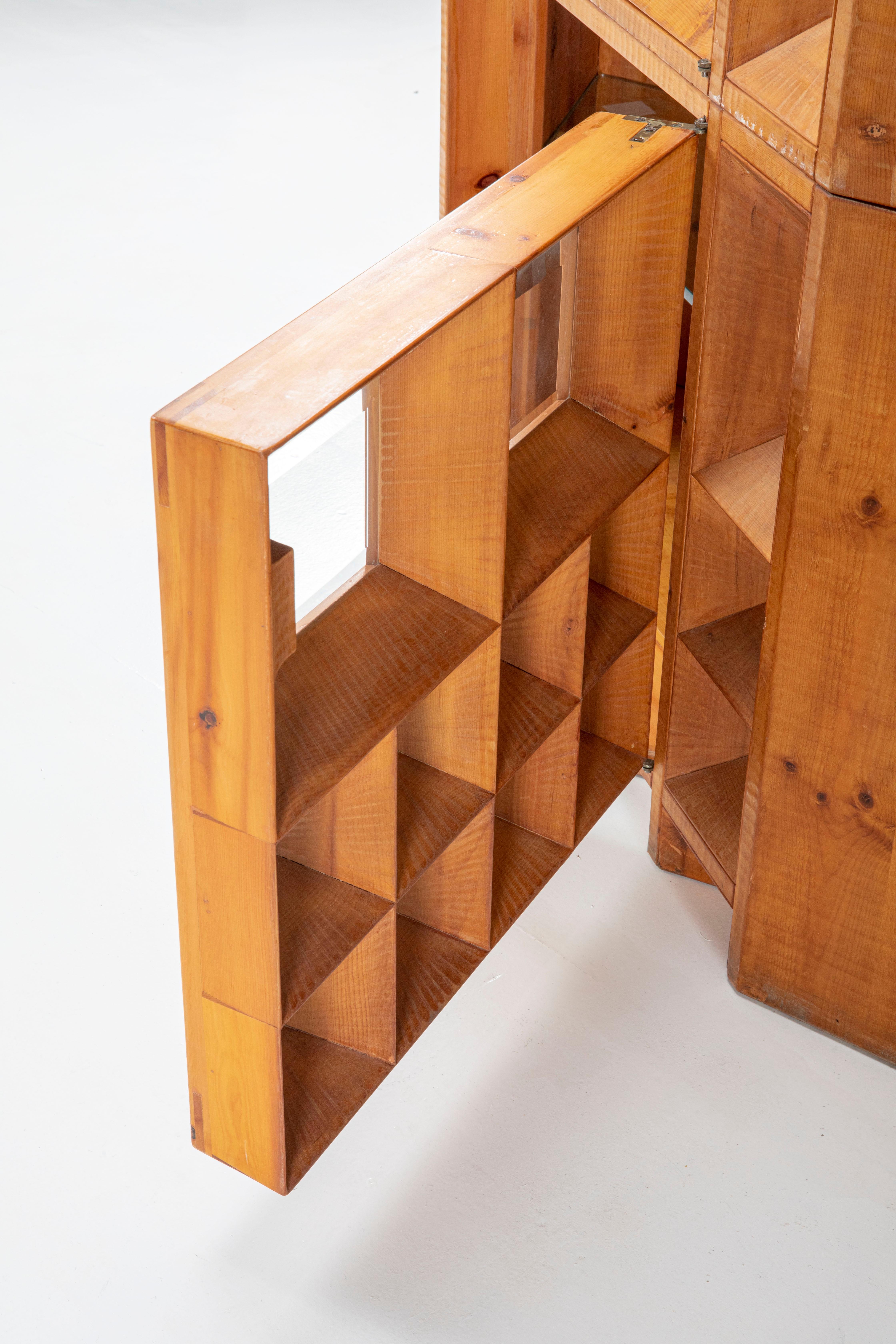 Giuseppe Rivadossi Stunning wood Bar Cabinet - Italian Design 1970s 2