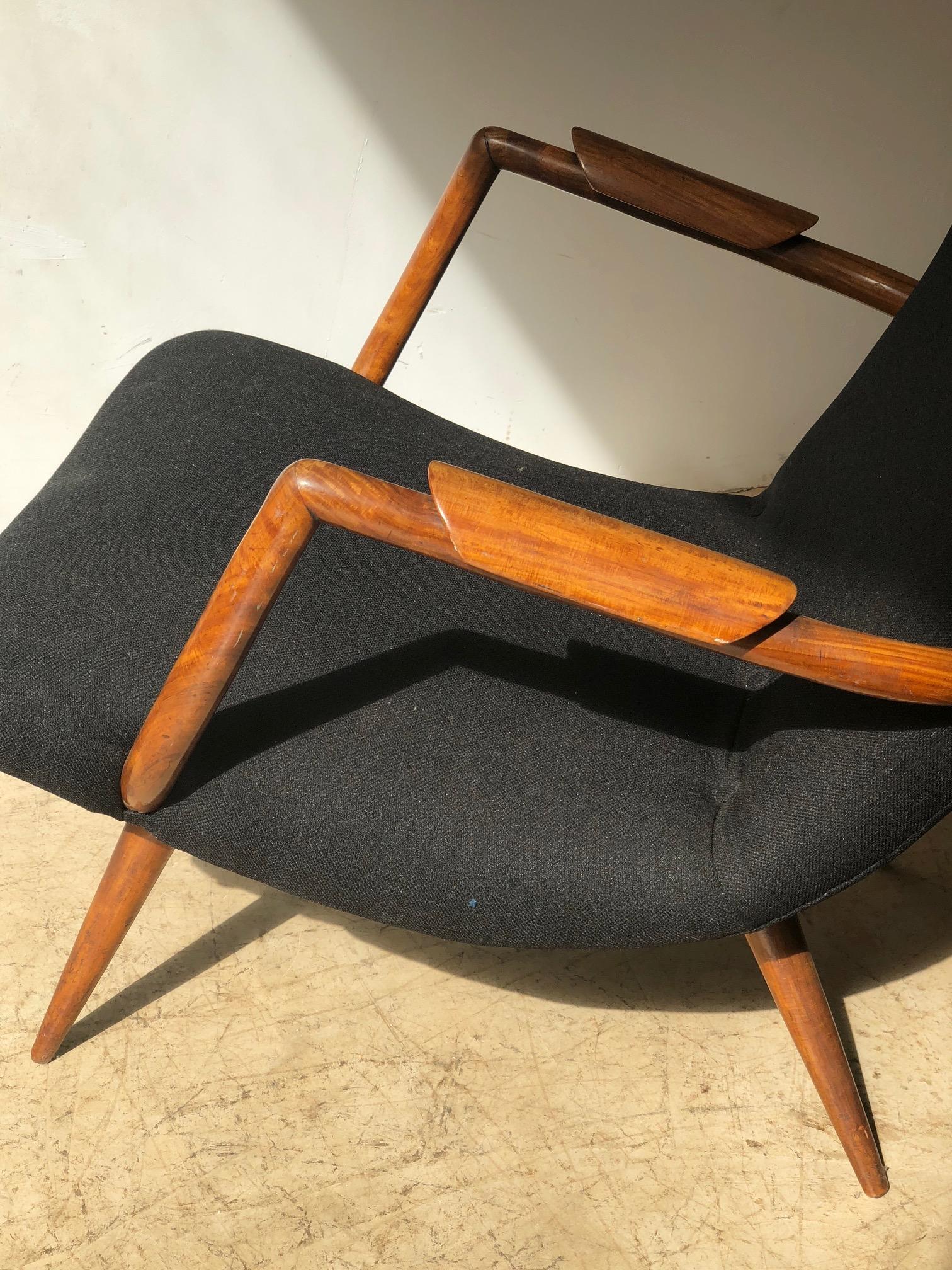 Mid-Century Modern Giuseppe Scapinelli Armchair Made of Solid Caviuna Wood