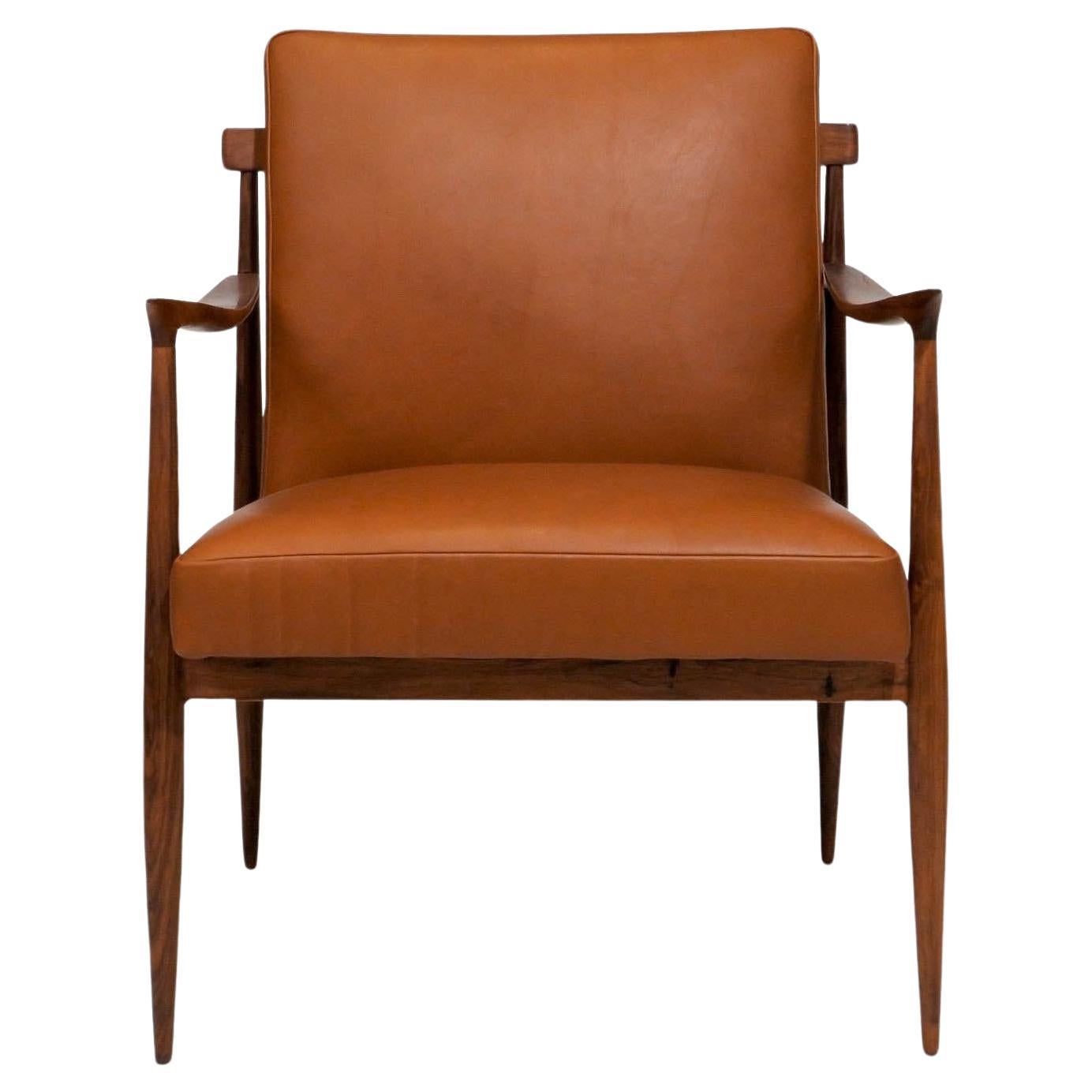 Giuseppe Scapinelli fauteuil de salon moderne brésilien en cuir et caviuna en vente