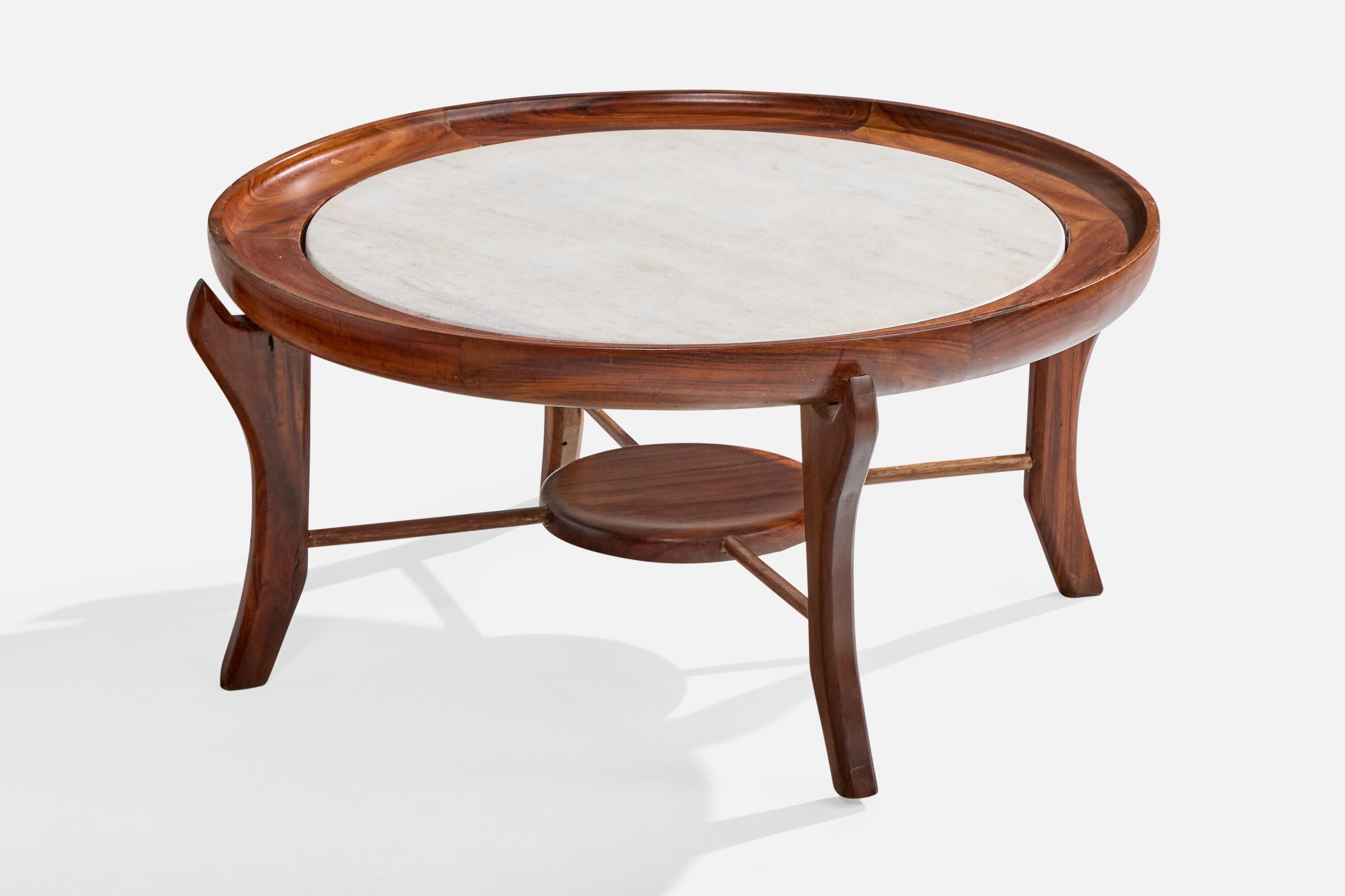 Table basse en bois et marbre conçue et produite par Giuseppe Scapinelli, Brésil, C.C.

Dimensions : 13.25