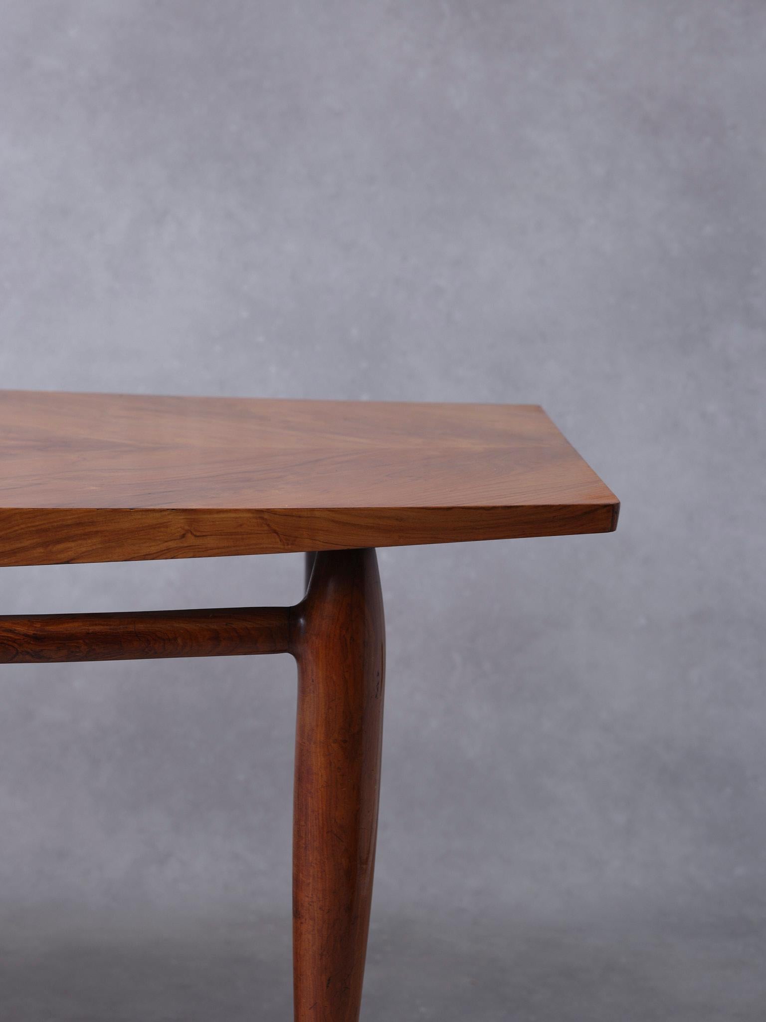 Milieu du XXe siècle Giuseppe Scapinelli rare 'Cosmos' dining table in Caviuna wood en vente