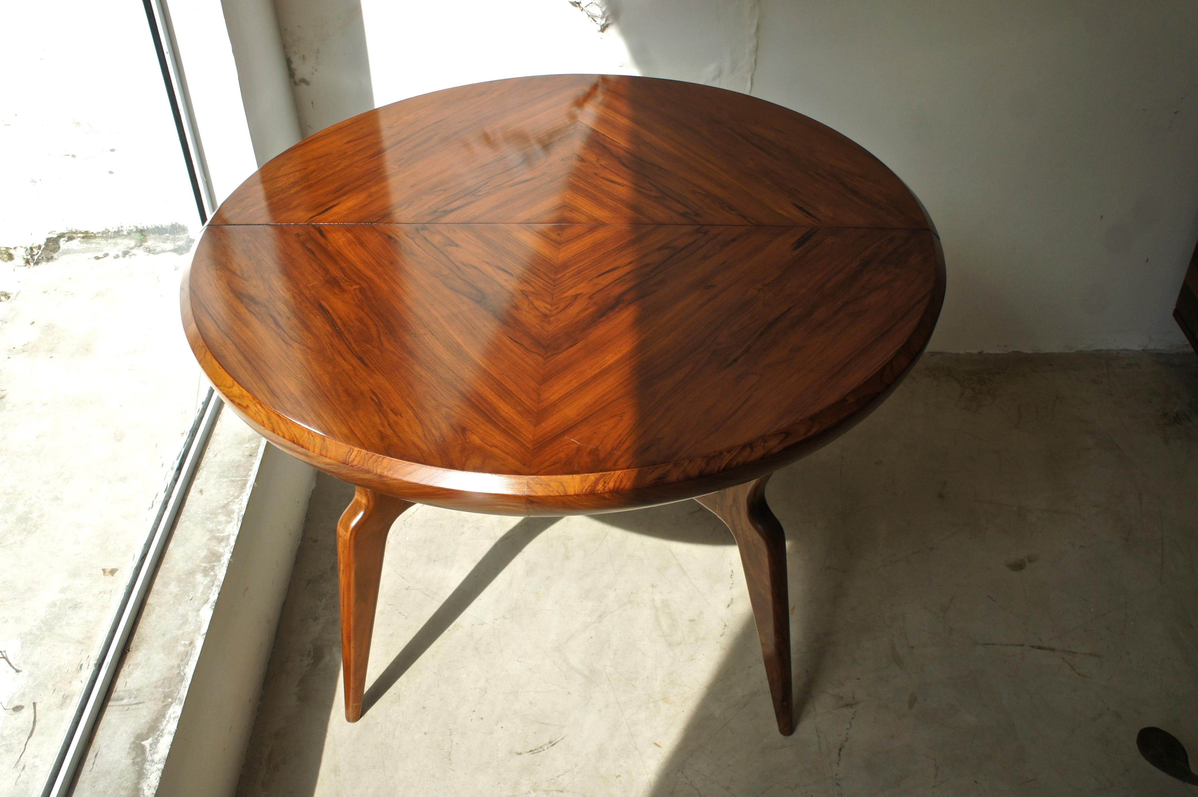 Mid-Century Modern Giuseppe Scapinelli, Extendible Round Dining Table Made in Solid Caviuna Wood