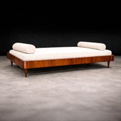 Giuseppe Scapinelli Floating Daybed in Caviúna Wood & Off-White Boucle, Brazil