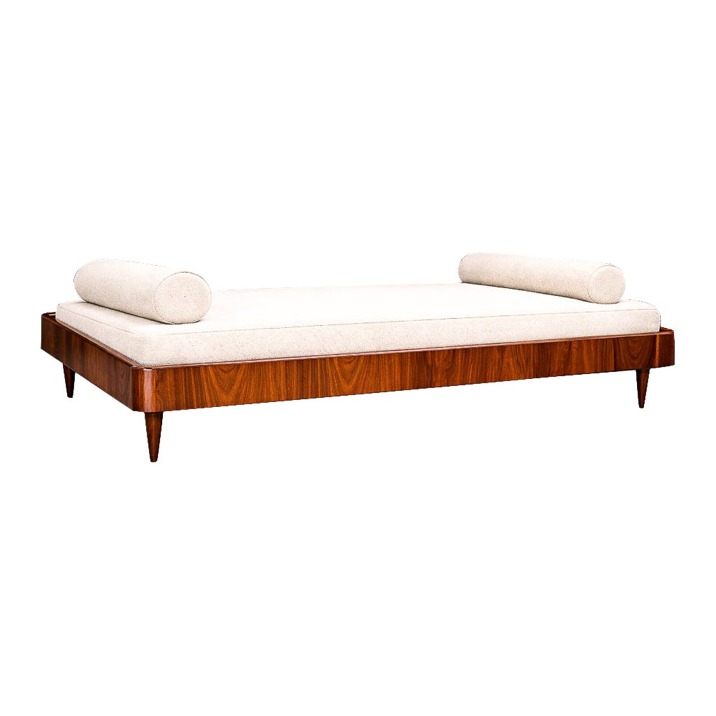 Giuseppe Scapinelli Floating Daybed in Caviúna Wood & Off-White Boucle, Brazil