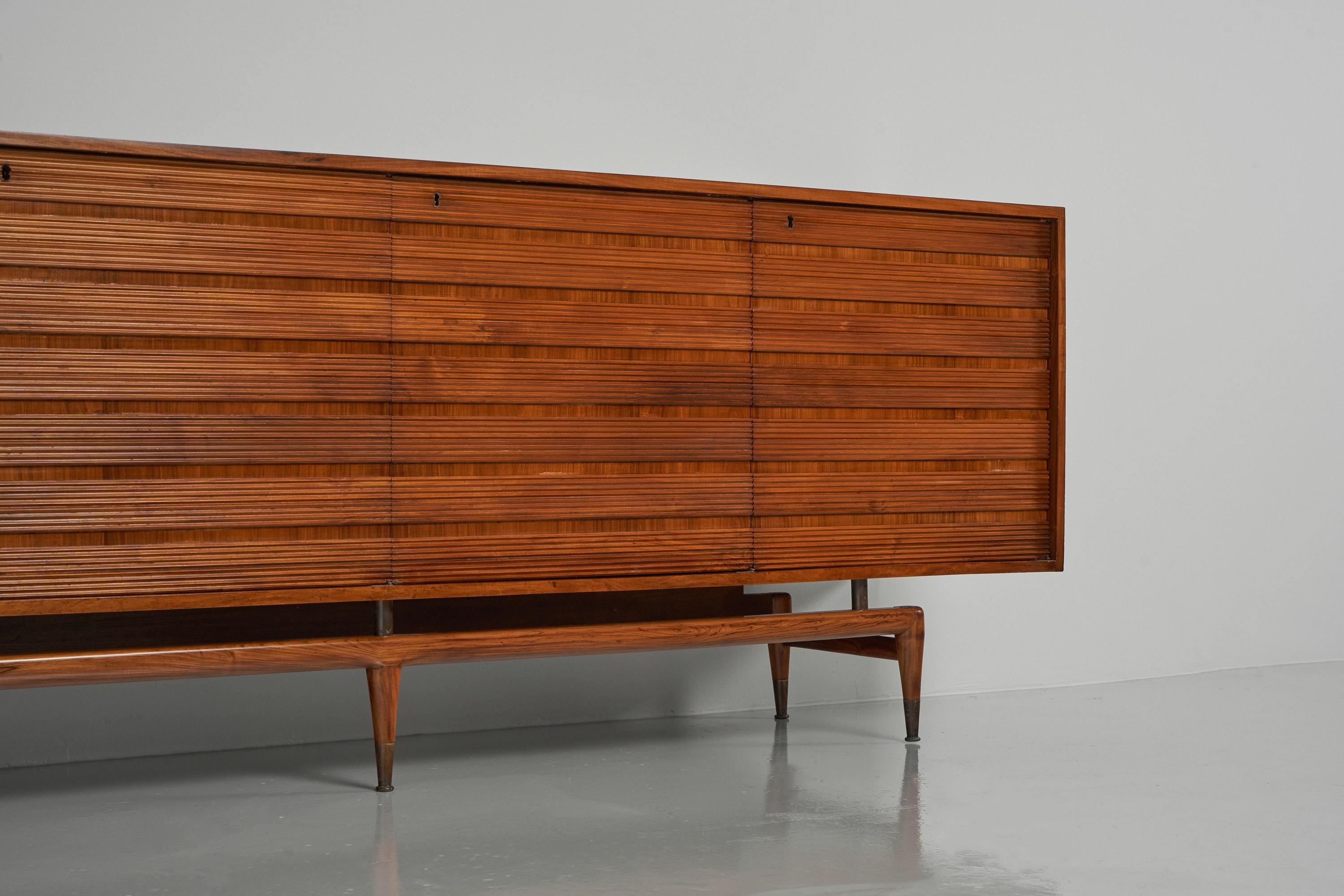 Giuseppe Scapinelli Large Sideboard Brazil 1950 In Good Condition In Roosendaal, Noord Brabant
