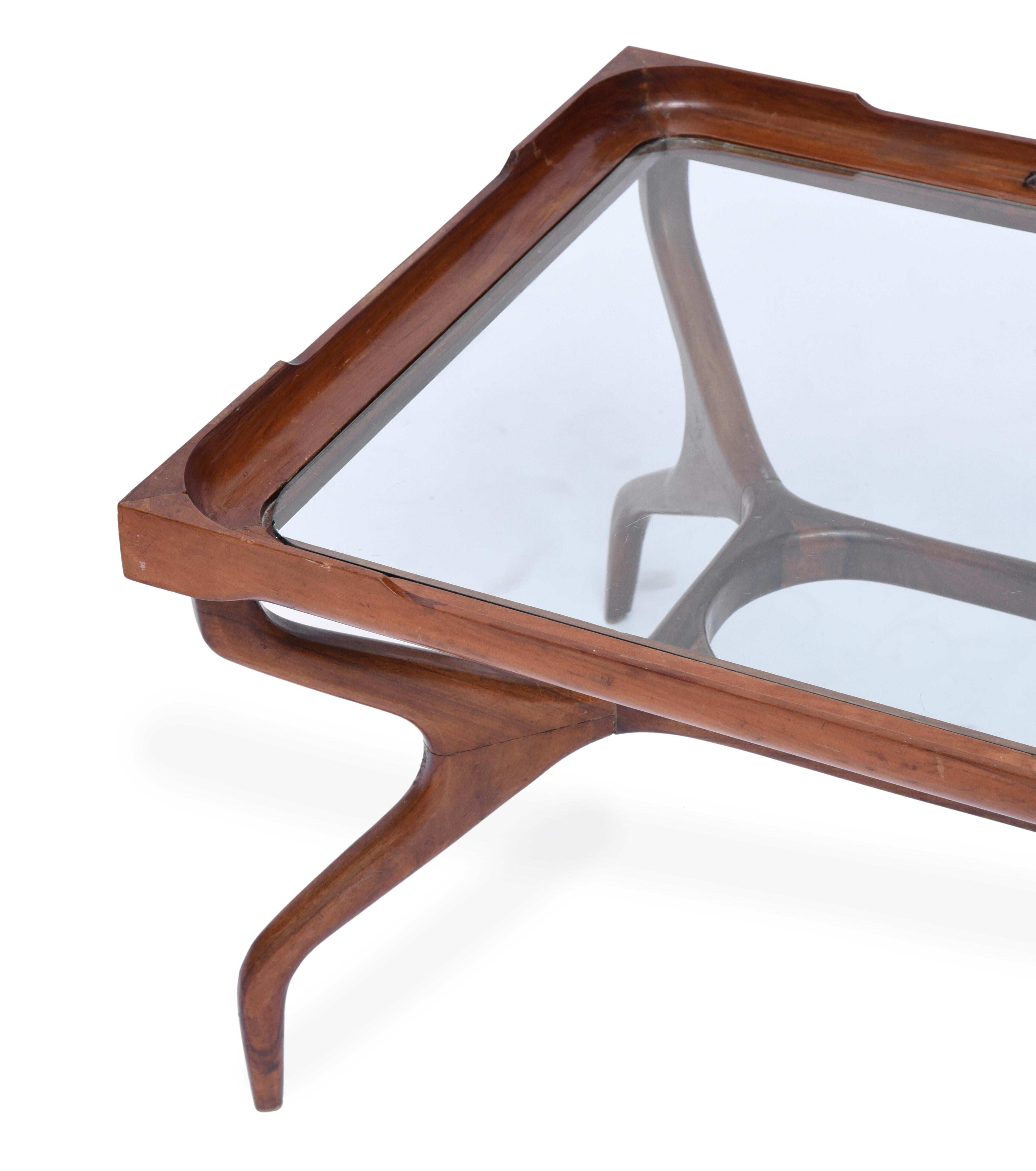 Giuseppe Scapinelli Midcentury Brazilian Center Table in Caviúna Wood, 1950s In Good Condition In Sao Paulo, SP