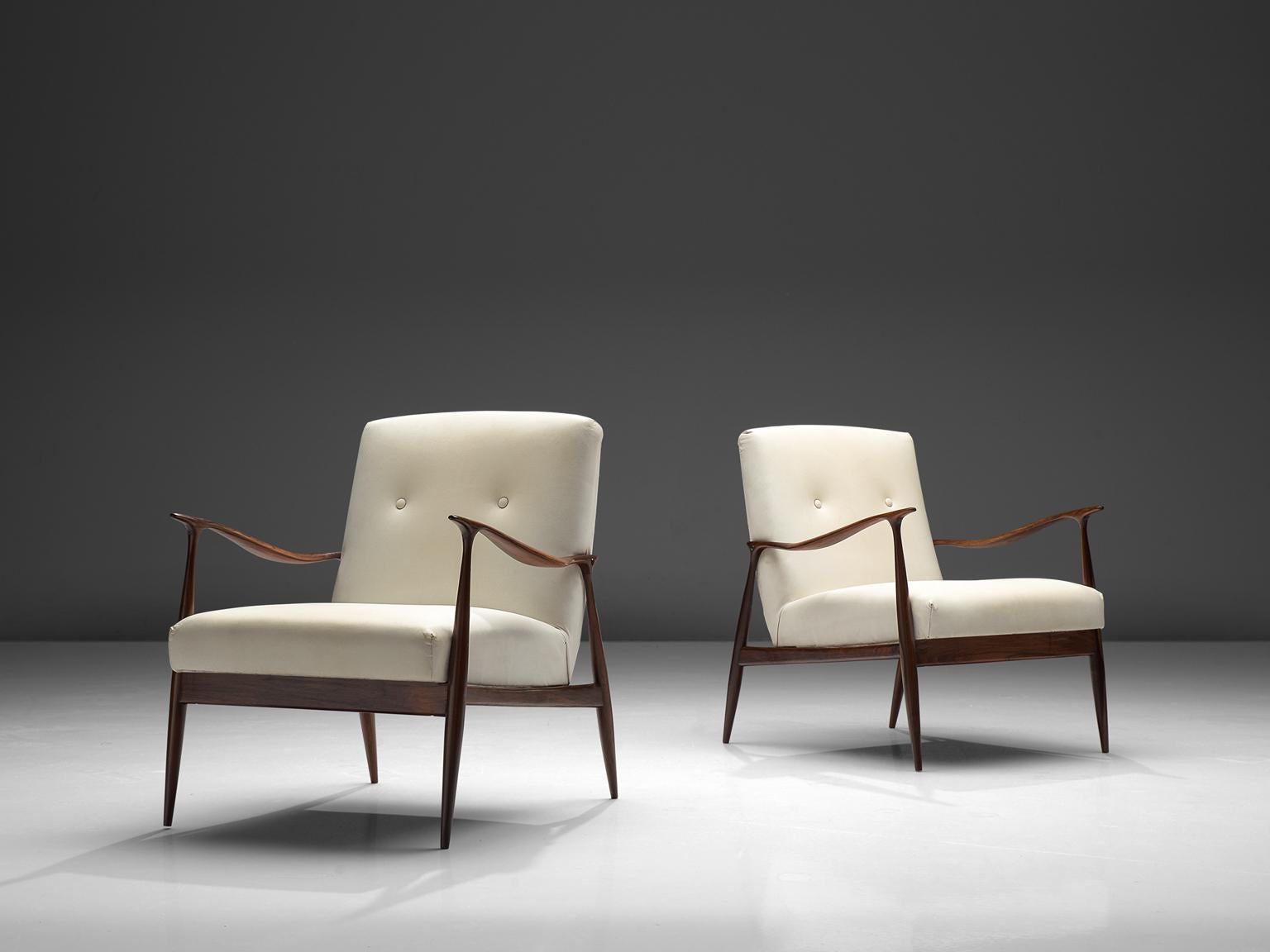 Giuseppe Scapinelli, set of 2 'Paltrona' armchairs, rosewood and leatherette, Brazil, 1950s.

Elegant pair of easy chairs by Brazilian designer Giuseppe Scapinelli. This chair in Caviuna wood exposes the beautiful grain of the wood in an eloquent