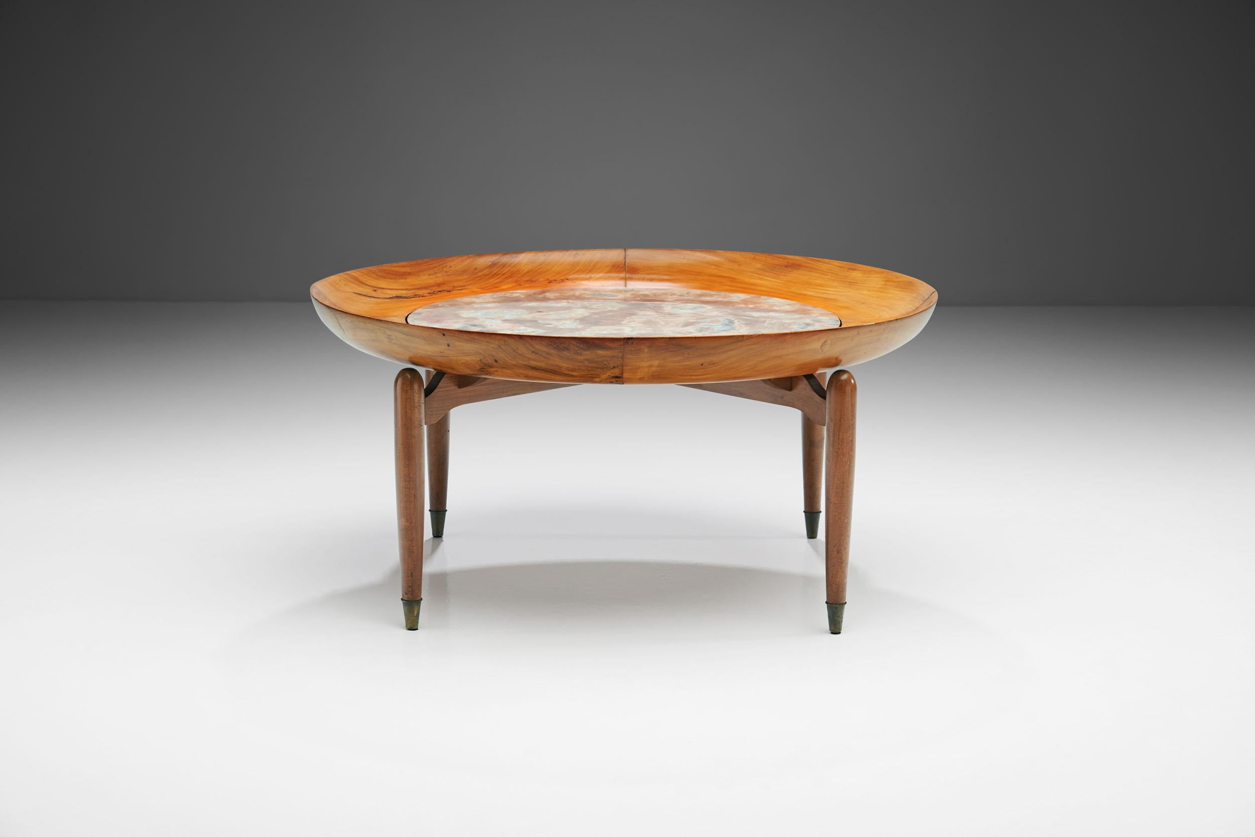 Mid-Century Modern Giuseppe Scapinelli Round Coffee Table in Caviuna and Marble, Brazil 1960s