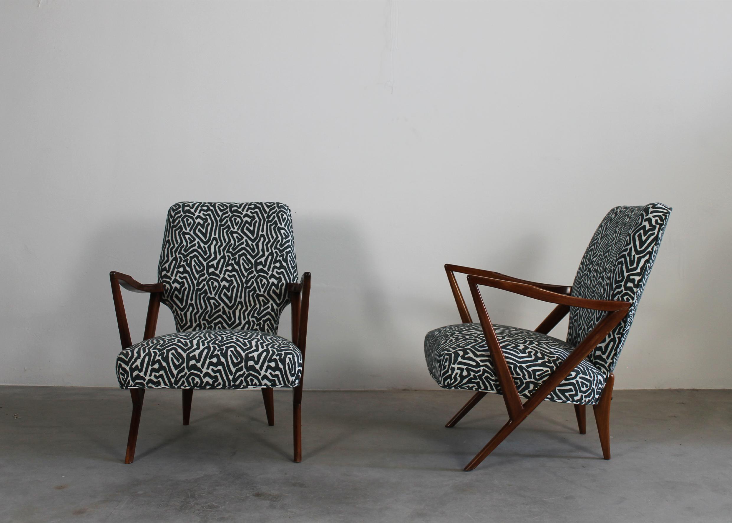 Brazilian Giuseppe Scapinelli Set of Two Armchairs in Walnut and Printed Fabric 1955