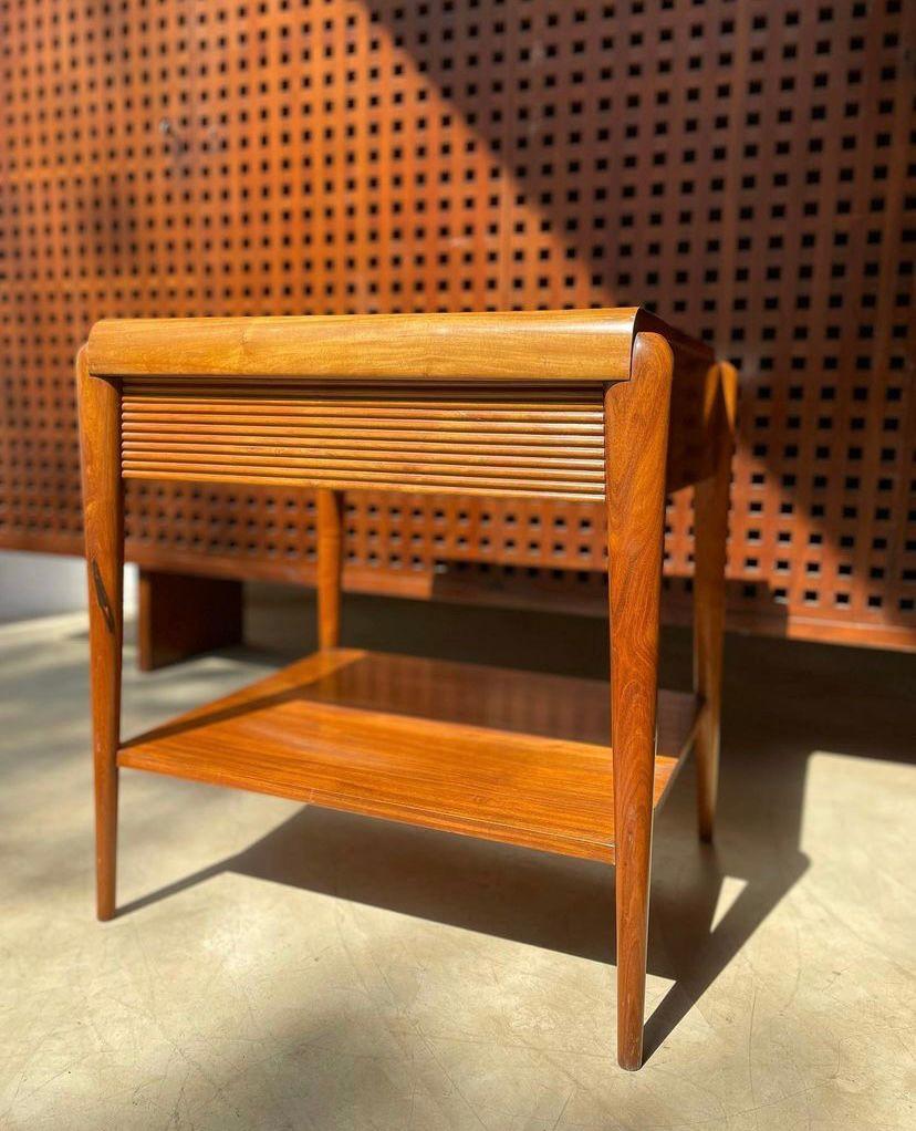 Giuseppe Scapinelli. Table d'appoint The Modernity en Wood Caviúna Bon état - En vente à Sao Paulo, SP
