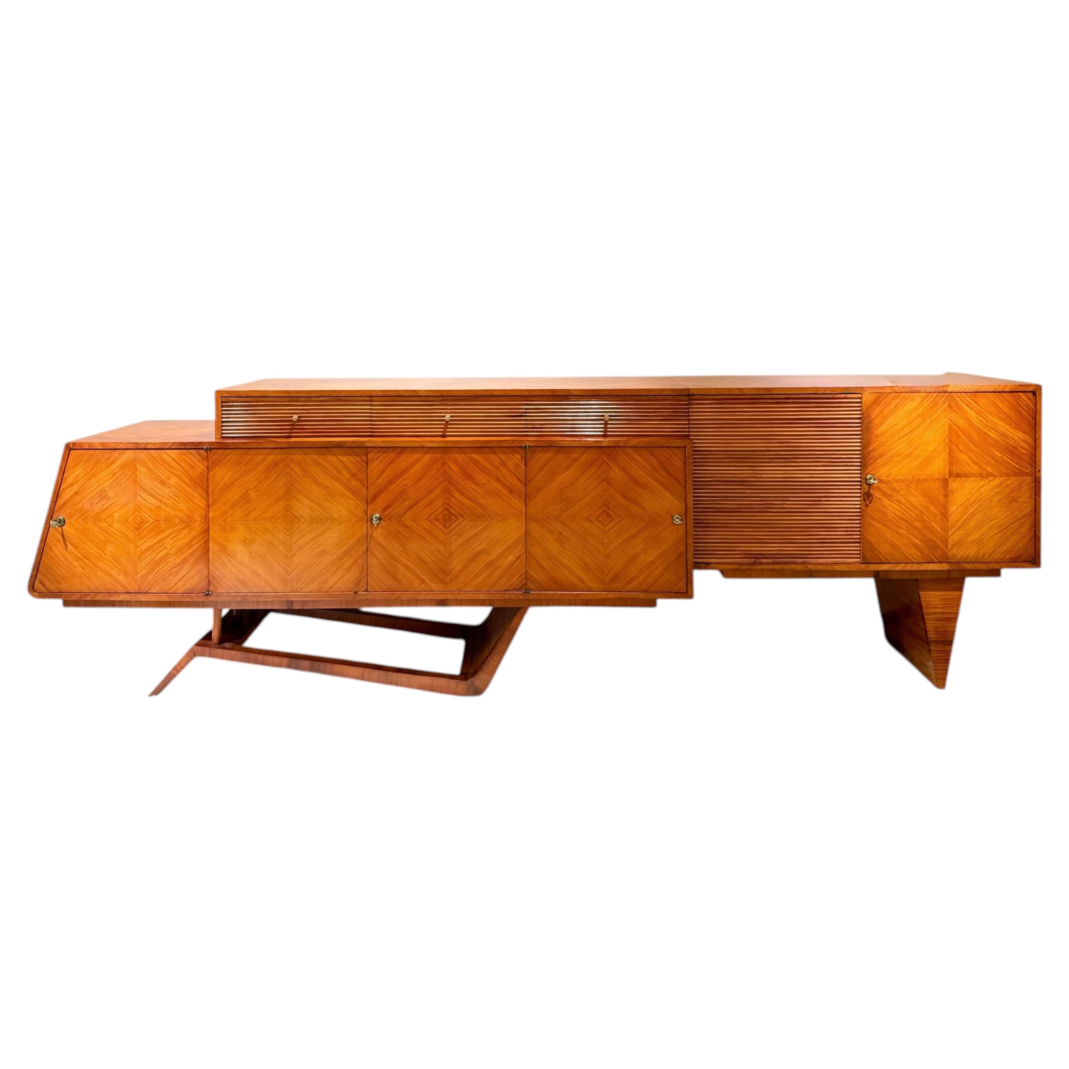 Credenza Giuseppe Scapinelli, legno di Caviuna, design scultoreo, 1950