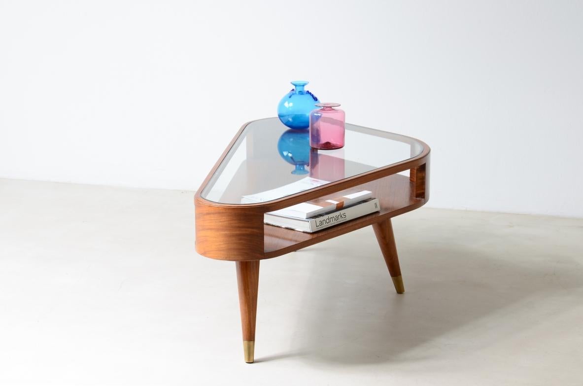 Giuseppe Scapinelli. Triangular coffee table with double support In Excellent Condition In Milano, IT