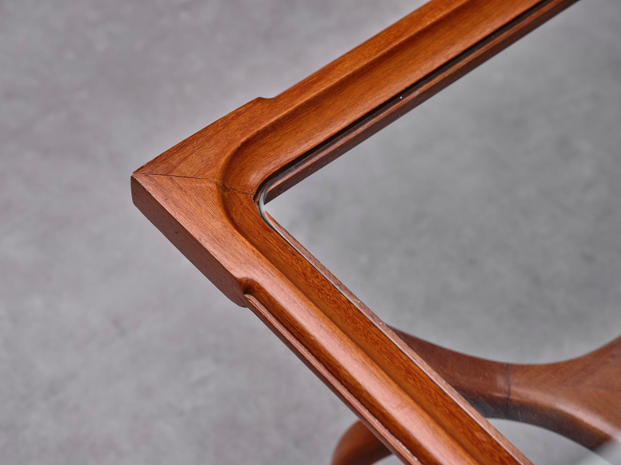 Giuseppe Scapinelli, Vintage Coffee Table, Caviuna Wood, Brazil, 1950s In Good Condition For Sale In Amsterdam, NL