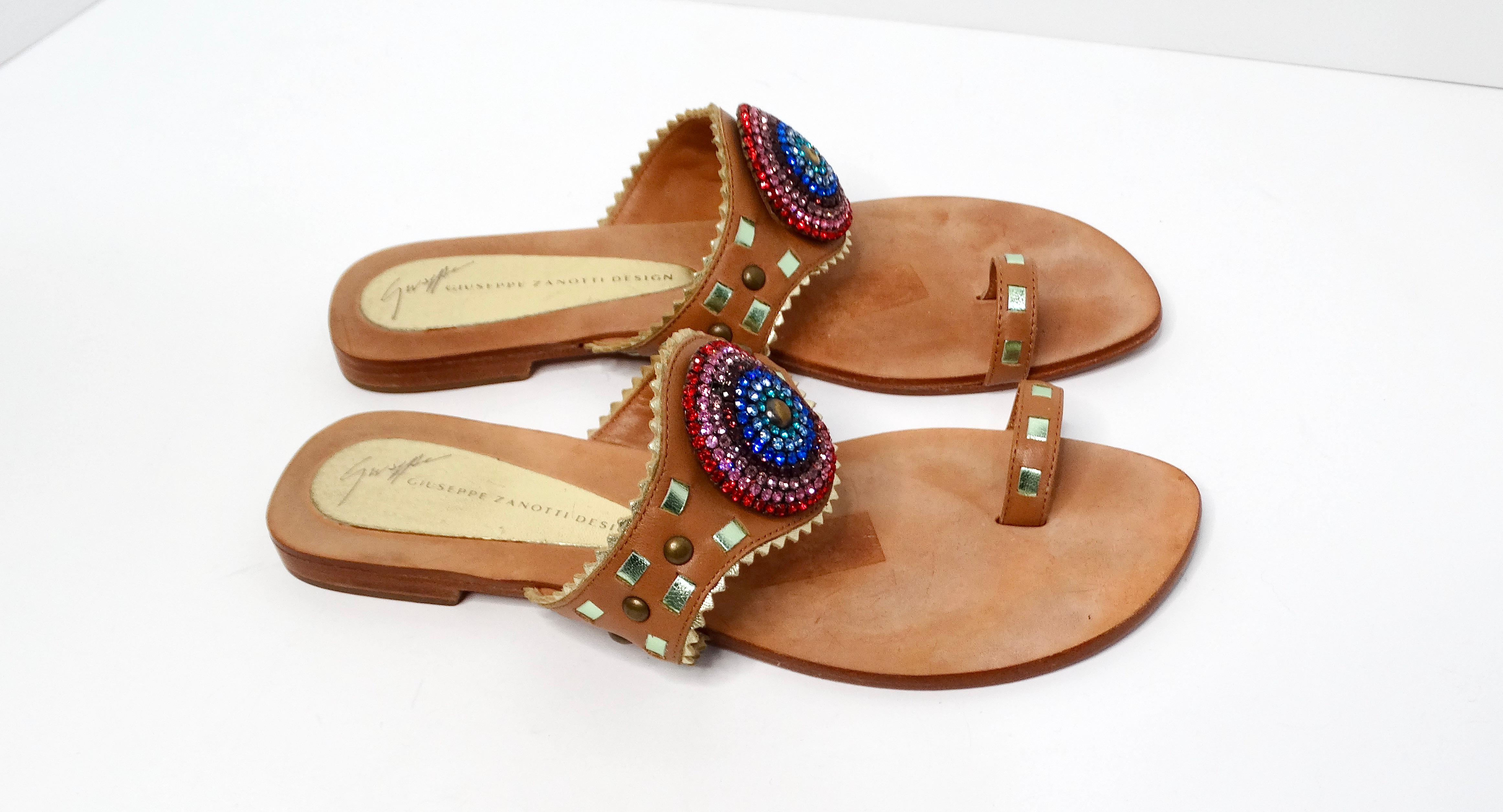 Giuseppe Zanoti Brown Leder Regenbogen Strass Sandalen (Braun) im Angebot