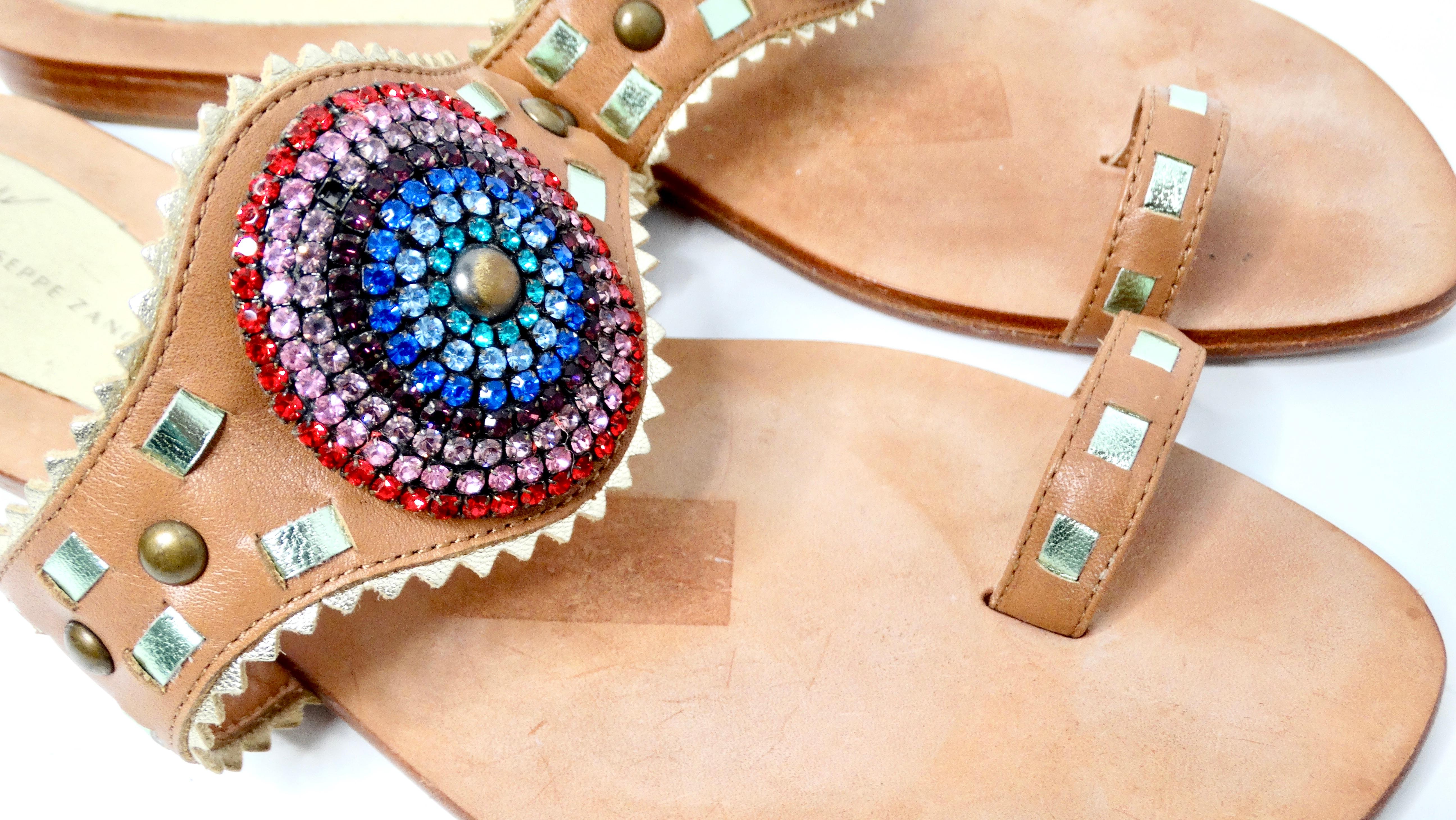 Giuseppe Zanoti Brown Leder Regenbogen Strass Sandalen im Zustand „Relativ gut“ im Angebot in Scottsdale, AZ