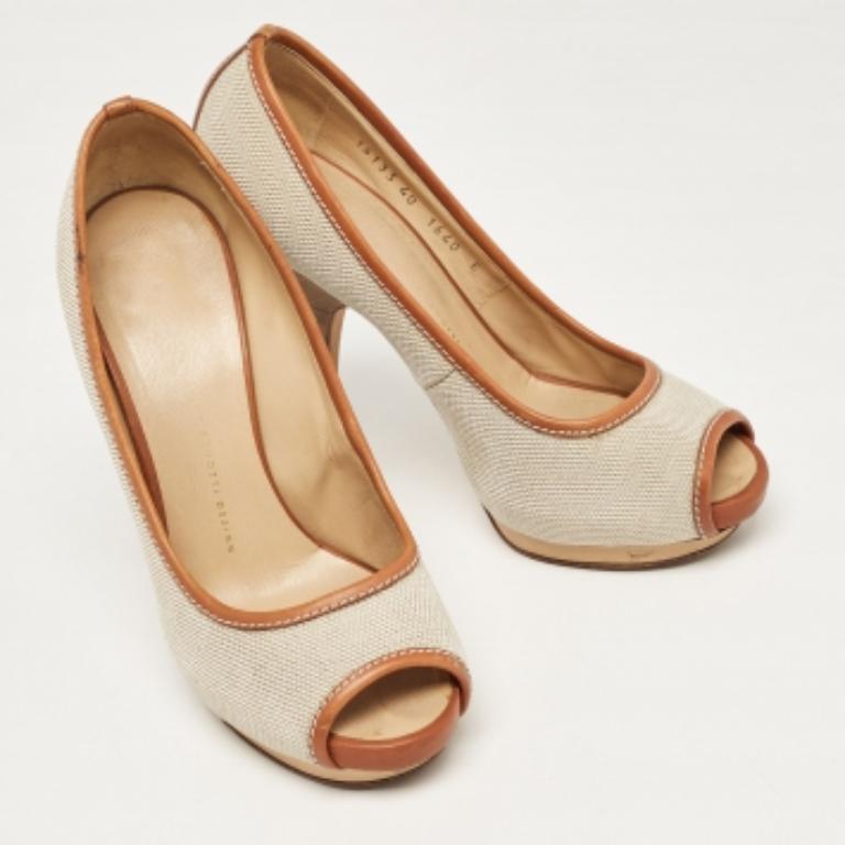 Giuseppe Zanotti Beige/Brown Canvas Peep Toe Platform Pumps Size 40 en vente 2