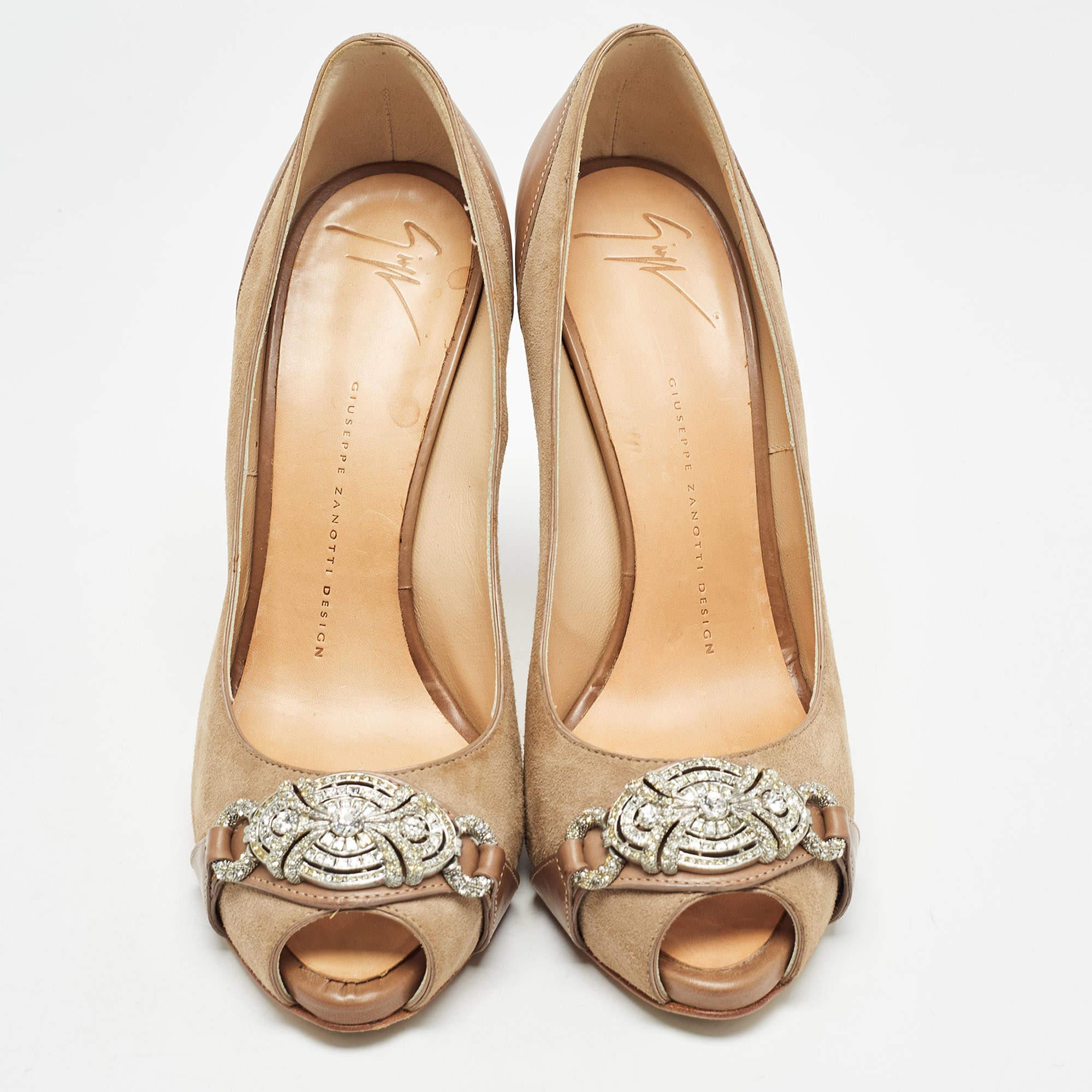Giuseppe Zanotti Beige/Brown Leather and Suede Peep Toe Pumps Size 39 In Good Condition For Sale In Dubai, Al Qouz 2