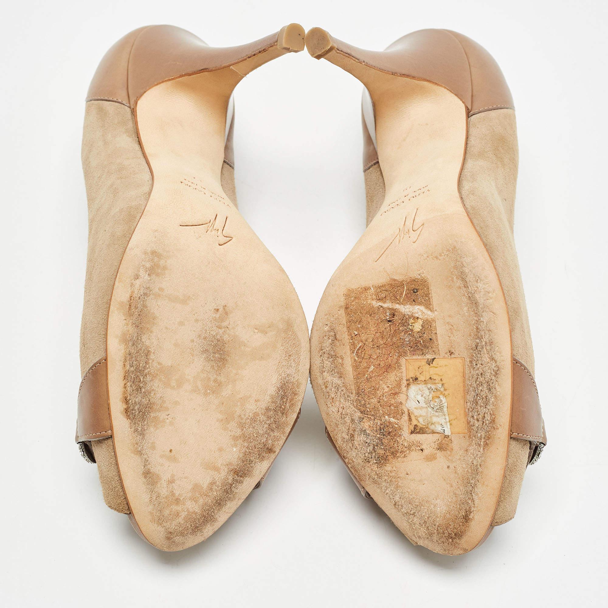 Giuseppe Zanotti Beige/Brown Leather and Suede Peep Toe Pumps Size 39 For Sale 2