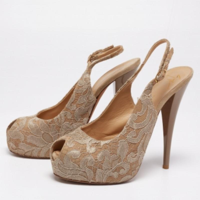 Giuseppe Zanotti - Sandales à brides à bout ouvert en dentelle beige, taille 40,5 en vente 3