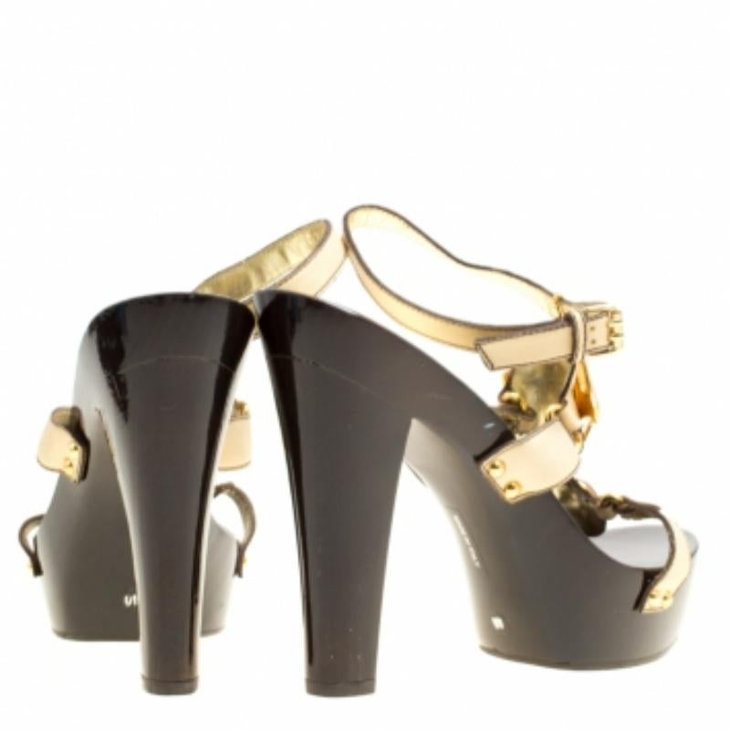 Beige Sandales compensées Giuseppe Zanotti en cuir beige avec bride à la cheville, taille 40 en vente
