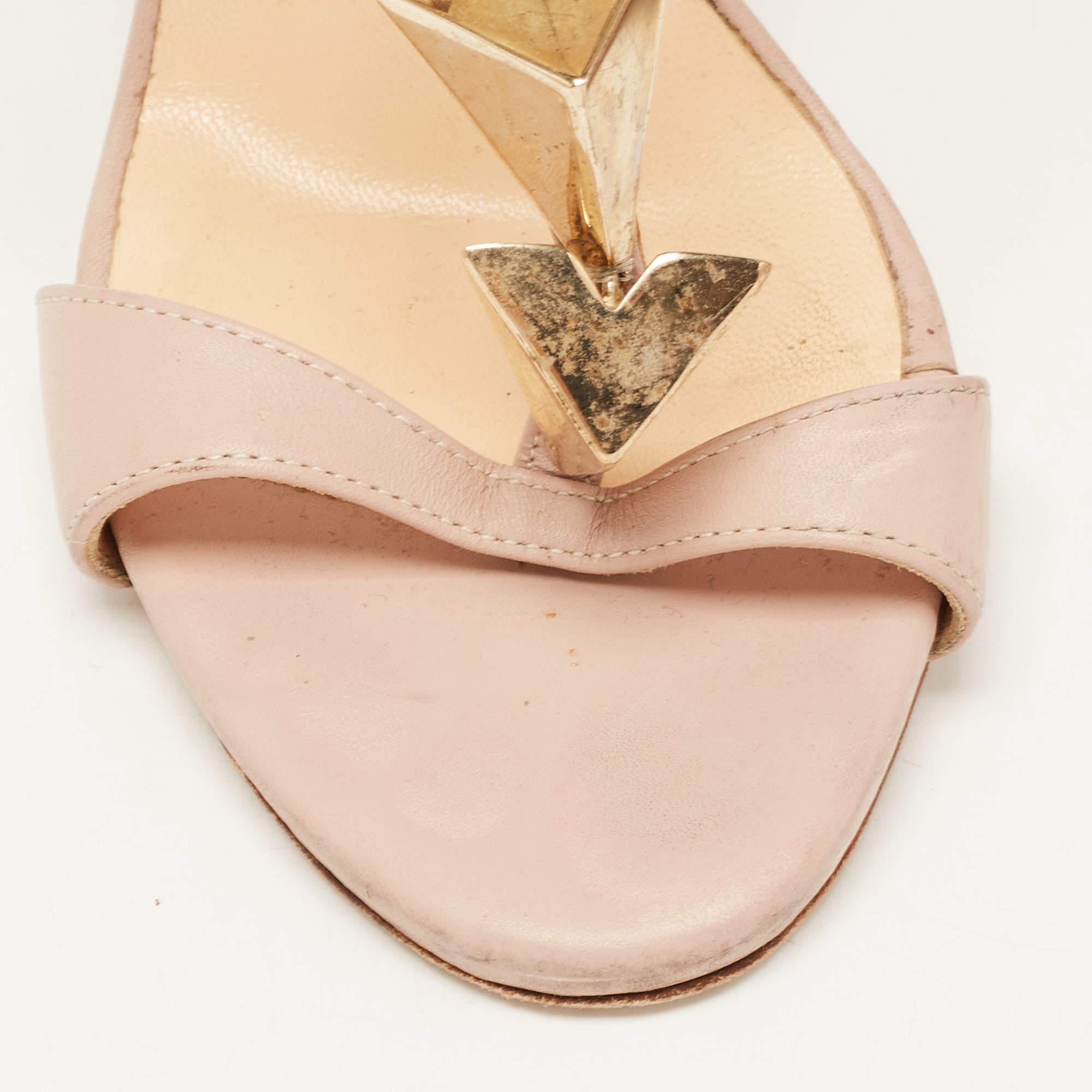 Giuseppe Zanotti Beige Leather Pyramid Studs Embellished Sandals Size 37 For Sale 3