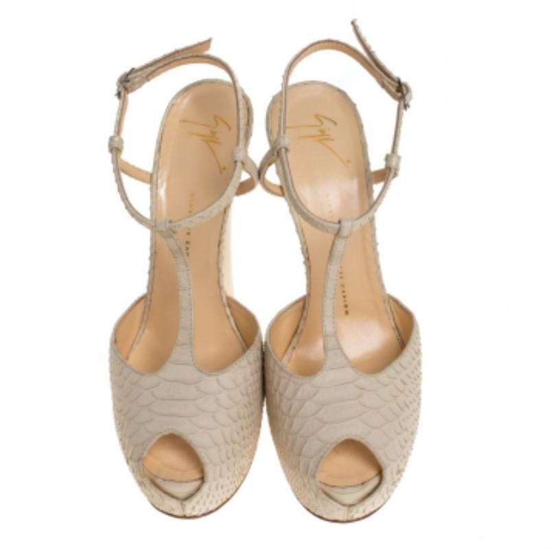 De las mujeres Giuseppe Zanotti Sandalias de plataforma con tira en T de piel de pitón beige talla 41 en venta